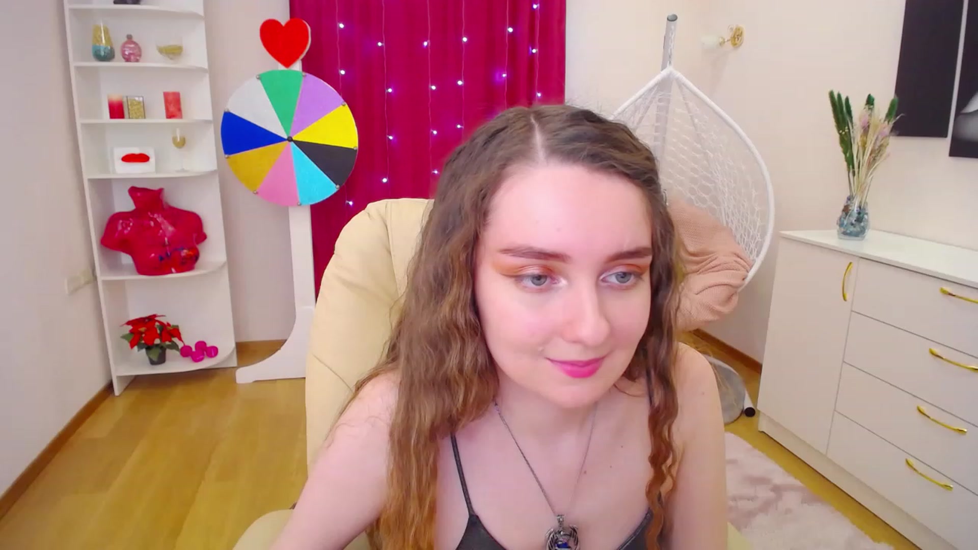 Gallery image thumbnail from OceanFeelss's myfreecams stream on, 03/15/2023, 09:41 image 8 of 20