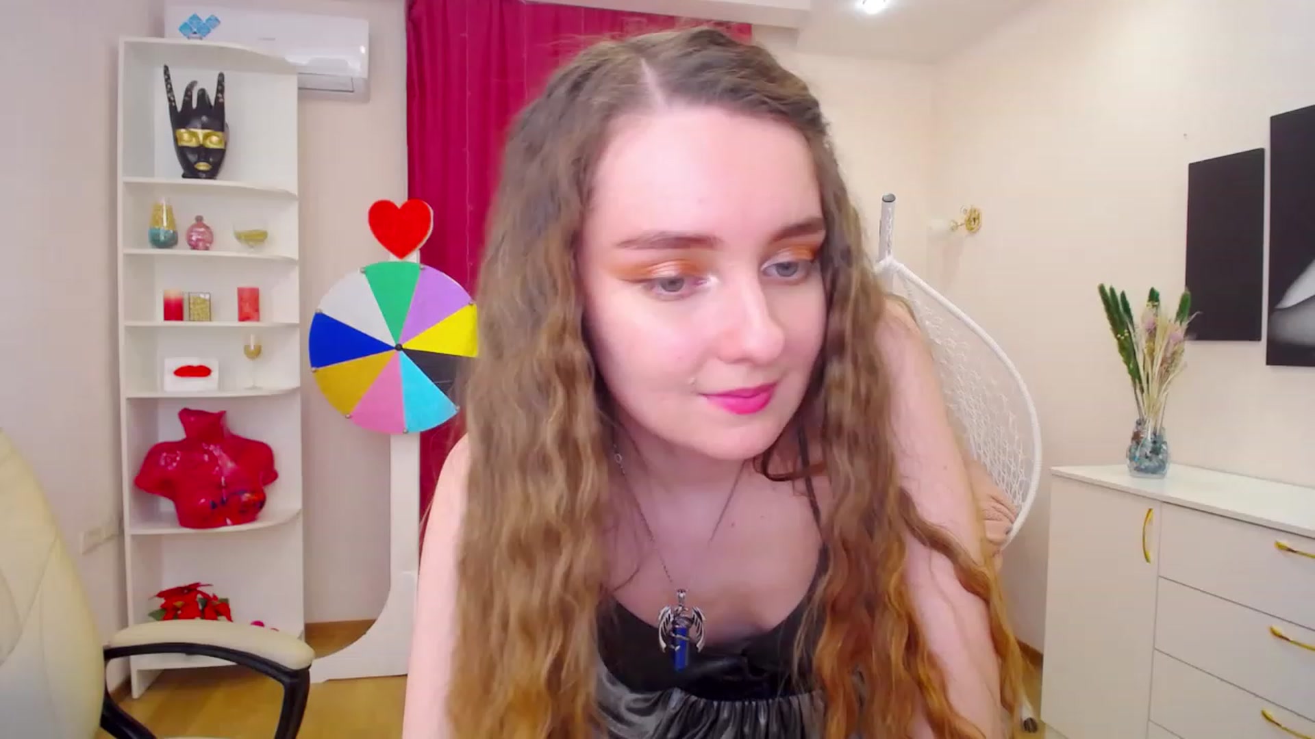 Gallery image thumbnail from OceanFeelss's myfreecams stream on, 03/15/2023, 09:41 image 1 of 20