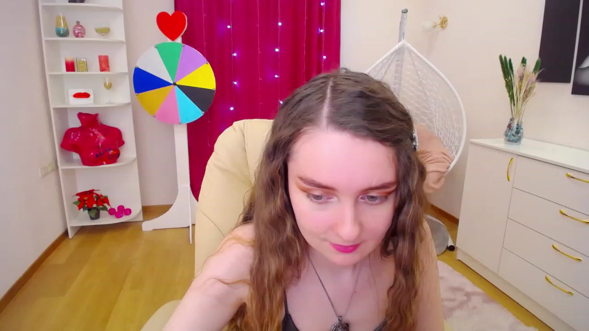 Gallery image thumbnail from OceanFeelss's myfreecams stream on, 03/15/2023, 09:41 image 14 of 20