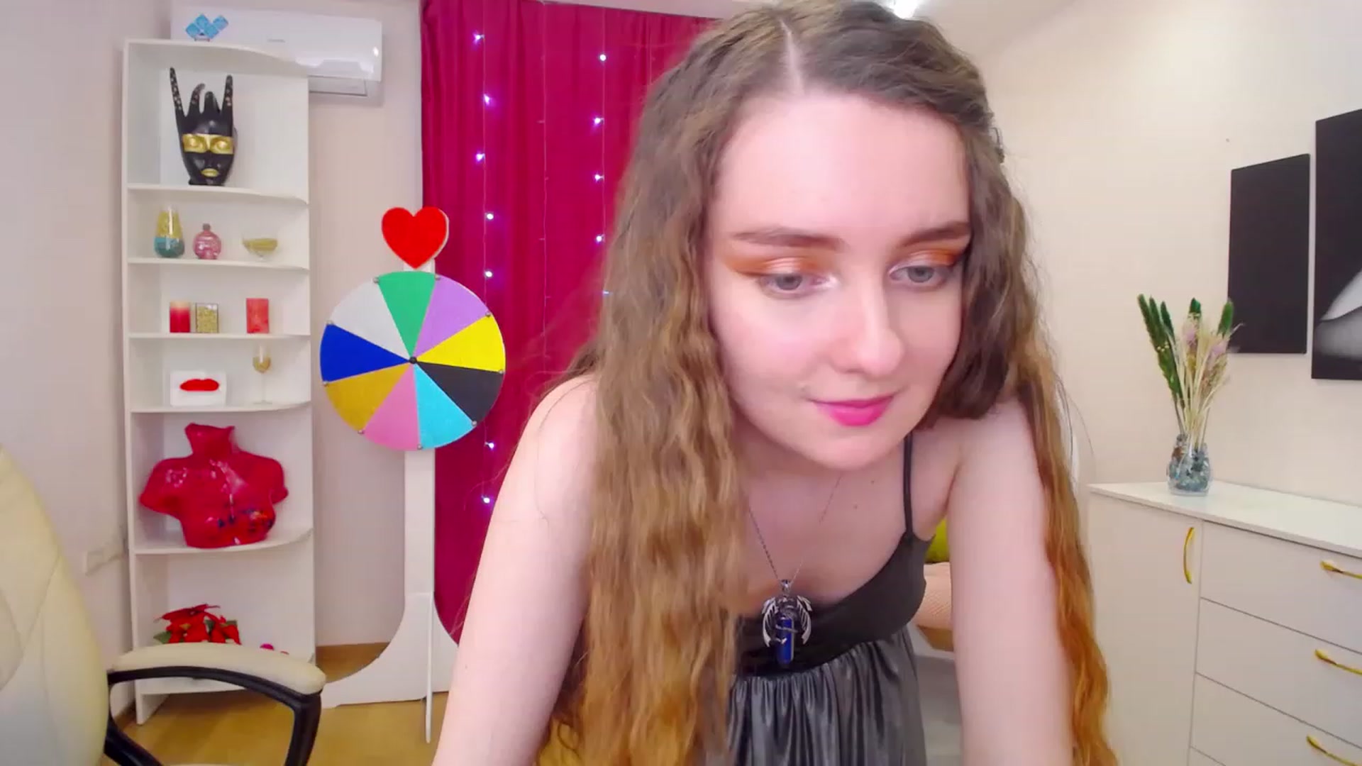 Gallery image thumbnail from OceanFeelss's myfreecams stream on, 03/15/2023, 09:41 image 5 of 20