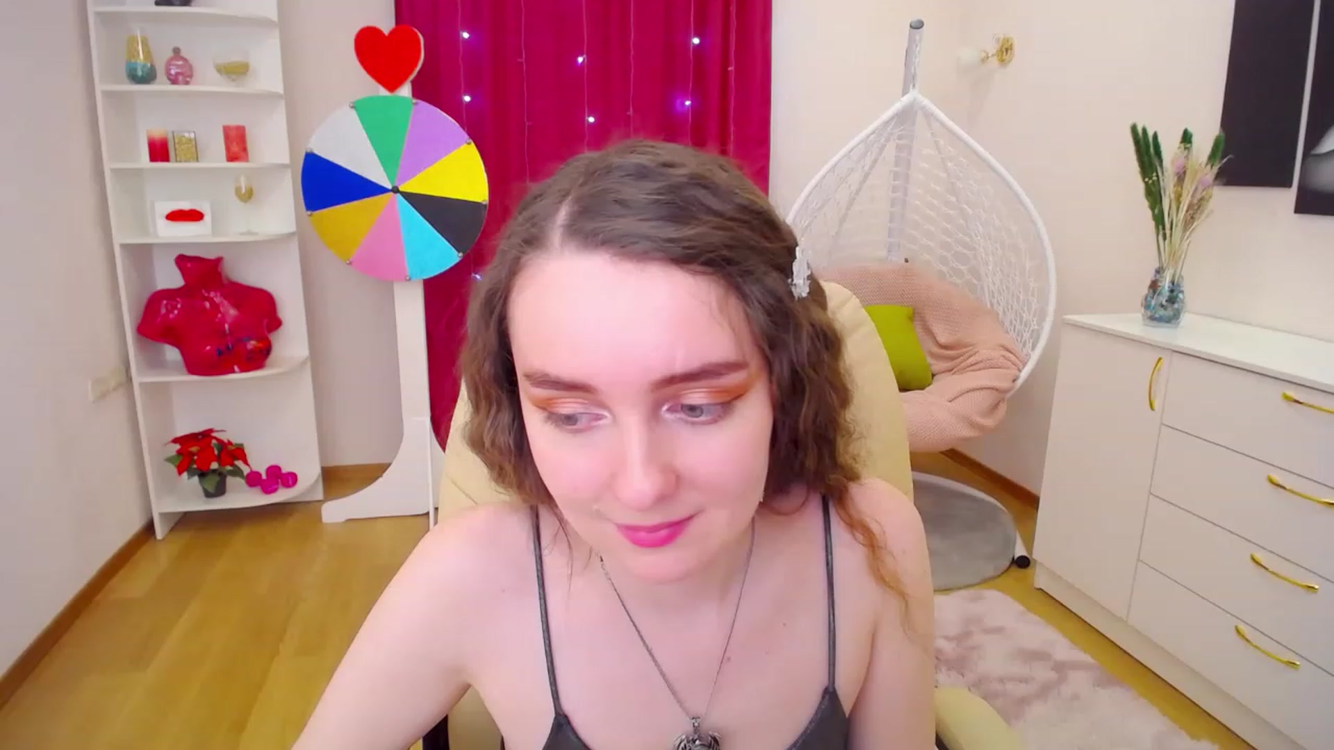Gallery image thumbnail from OceanFeelss's myfreecams stream on, 03/15/2023, 09:41 image 19 of 20