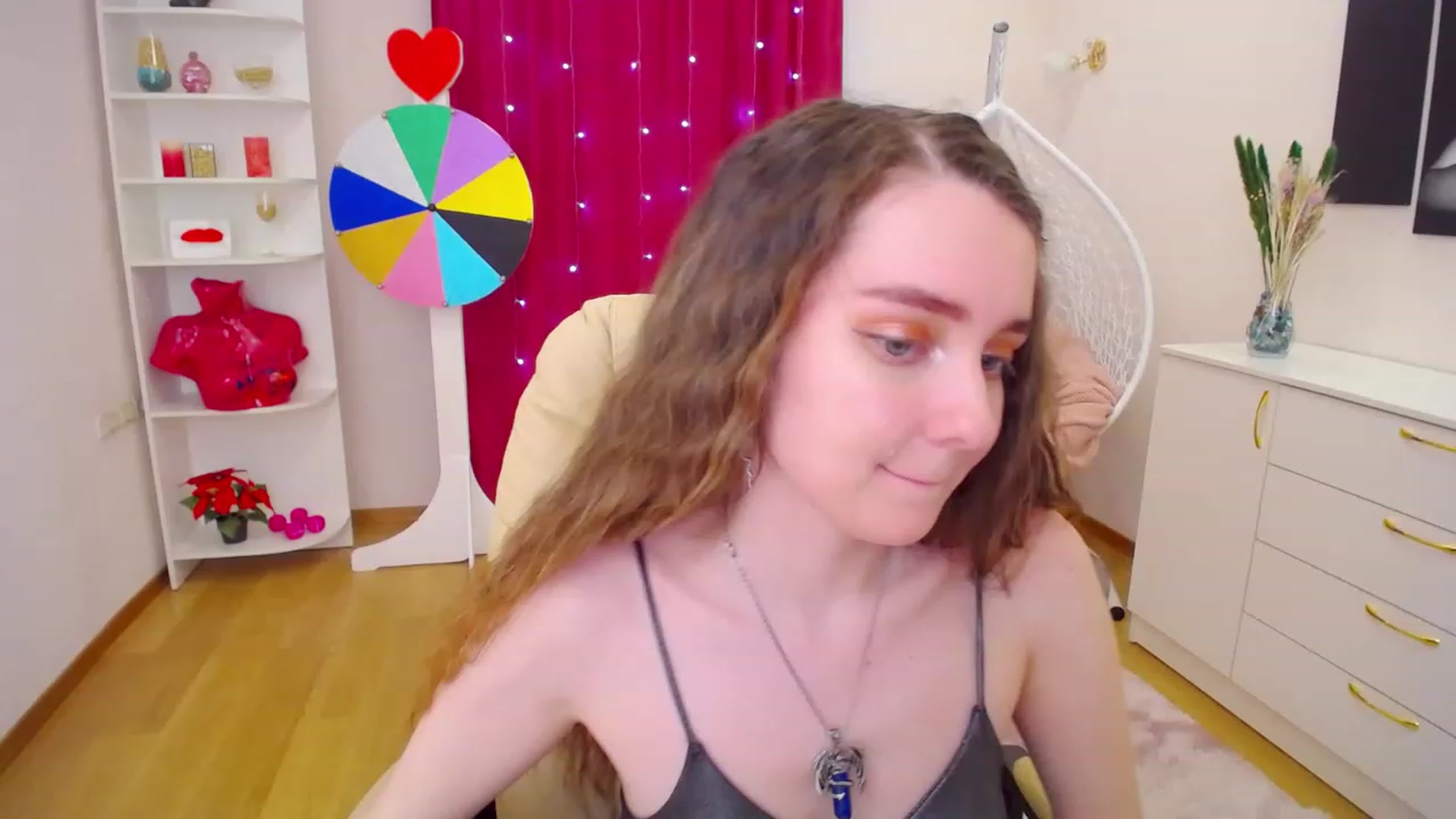 Gallery image thumbnail from OceanFeelss's myfreecams stream on, 03/15/2023, 09:41 image 6 of 20