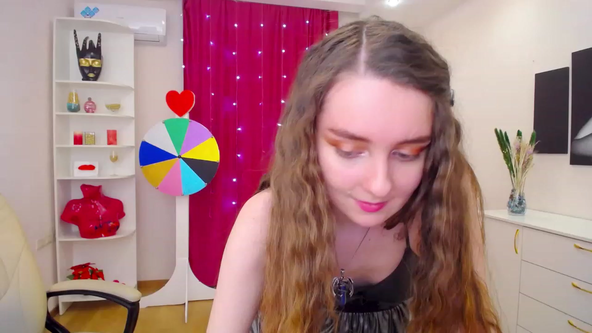 Gallery image thumbnail from OceanFeelss's myfreecams stream on, 03/15/2023, 09:41 image 3 of 20