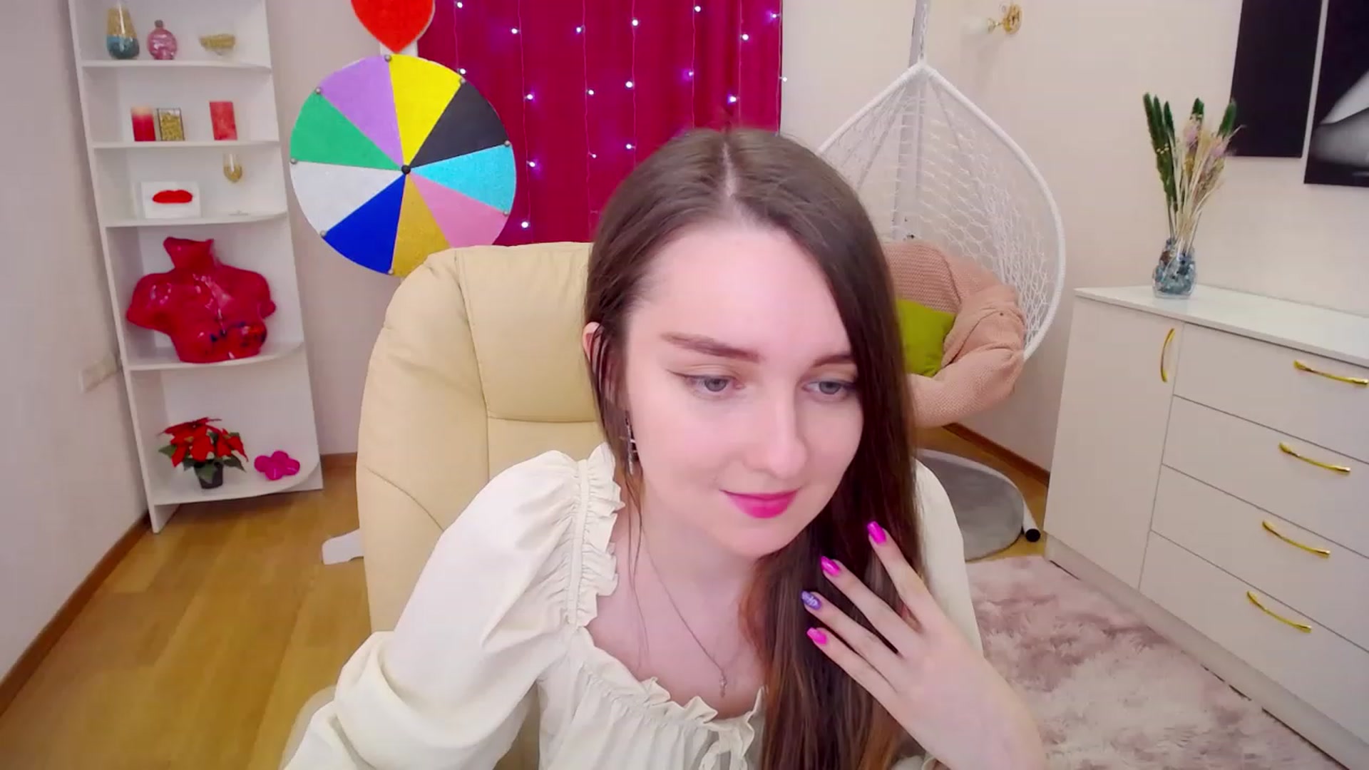 Gallery image thumbnail from OceanFeelss's myfreecams stream on, 03/17/2023, 08:35 image 8 of 20