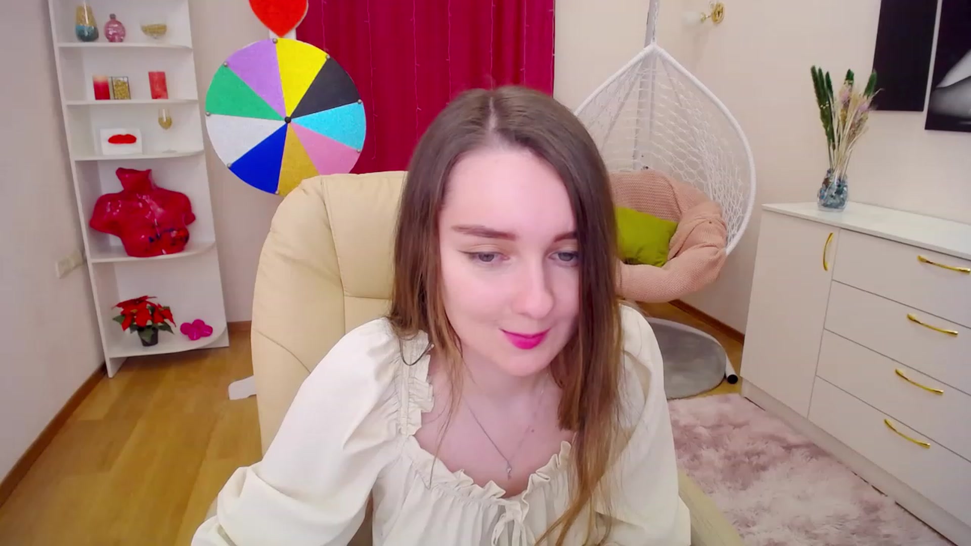 Gallery image thumbnail from OceanFeelss's myfreecams stream on, 03/17/2023, 08:35 image 5 of 20