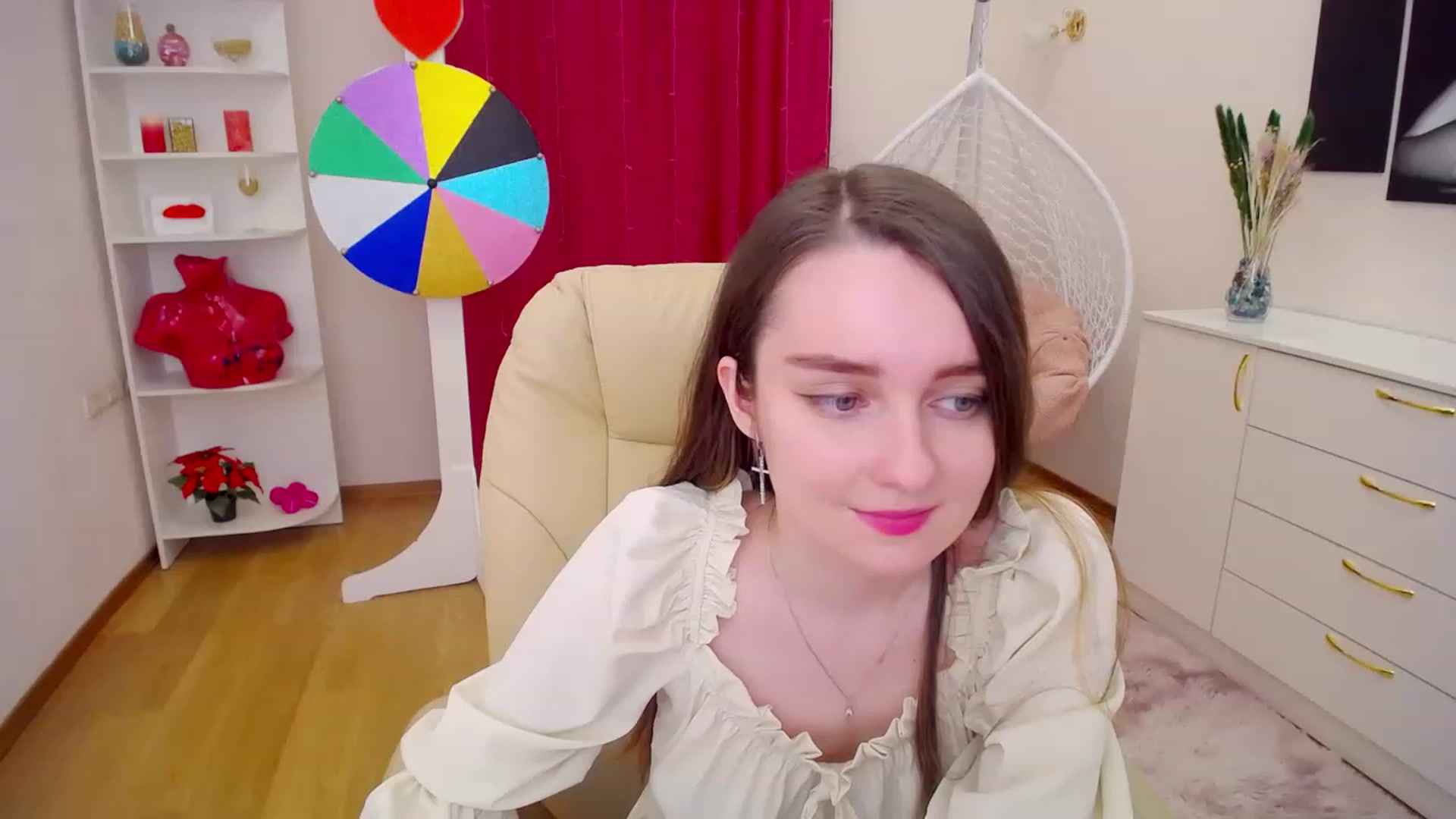 Gallery image thumbnail from OceanFeelss's myfreecams stream on, 03/17/2023, 08:35 image 17 of 20