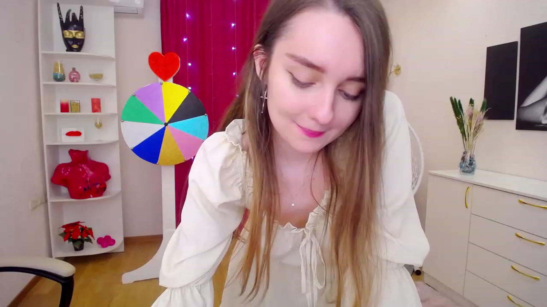 Gallery image thumbnail from OceanFeelss's myfreecams stream on, 03/17/2023, 08:35 image 4 of 20