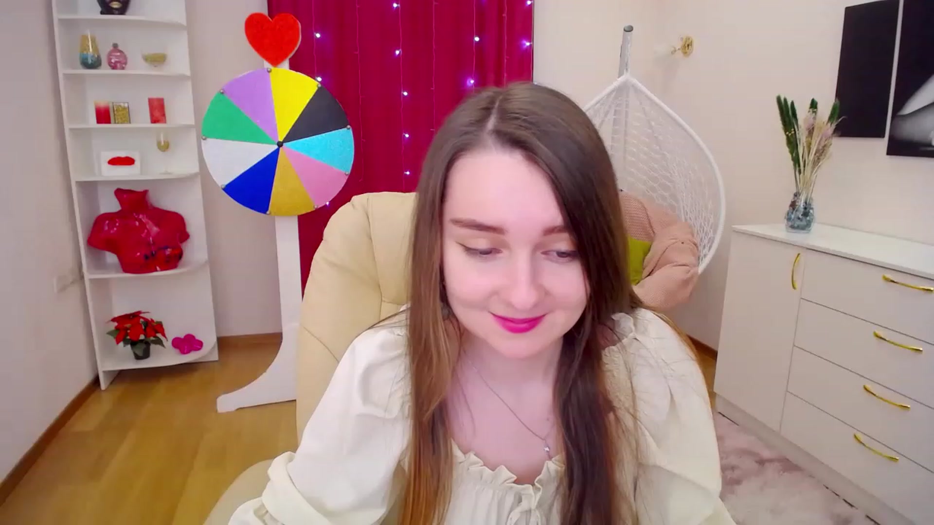 Gallery image thumbnail from OceanFeelss's myfreecams stream on, 03/17/2023, 08:35 image 1 of 20