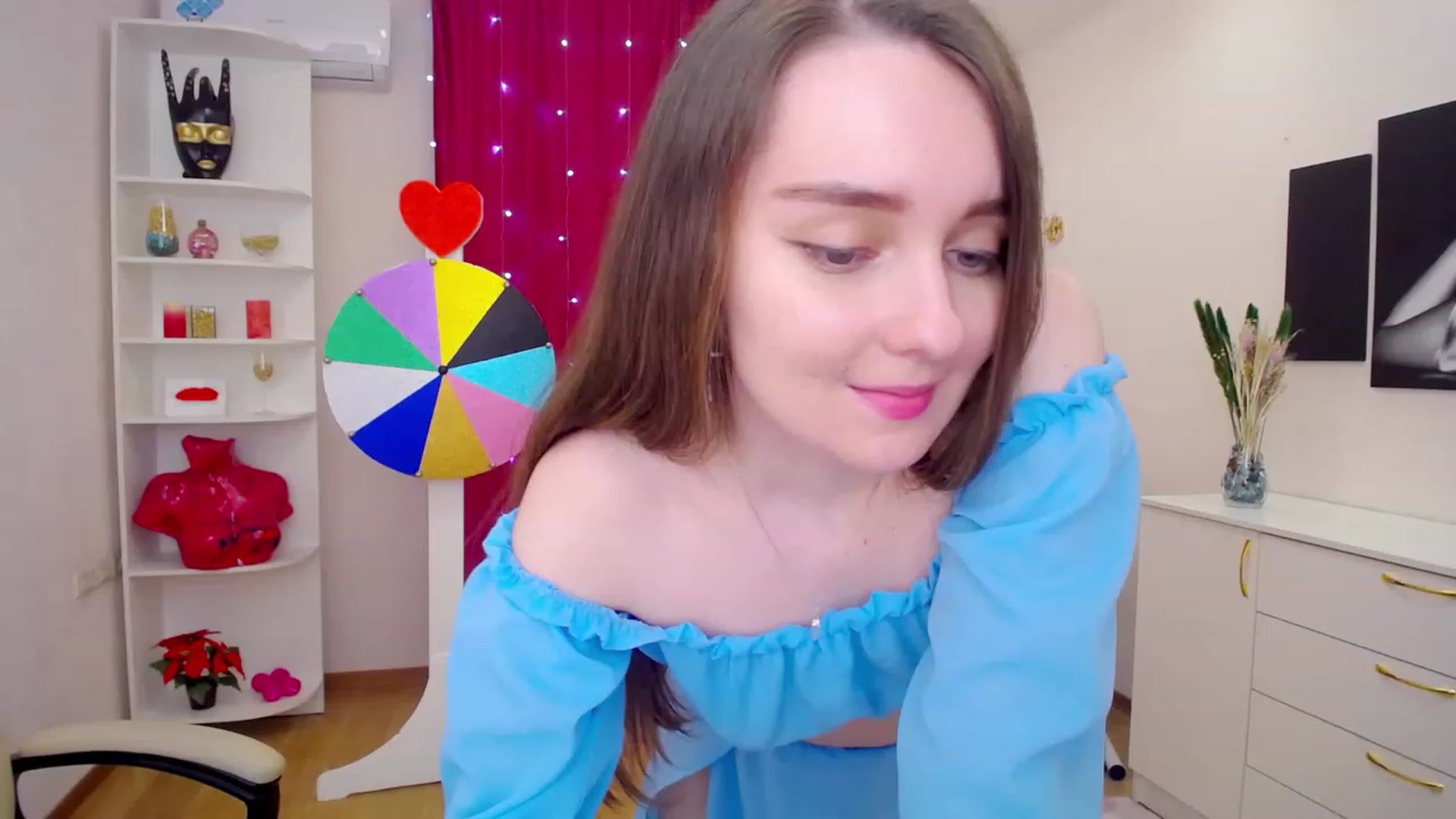 Gallery image thumbnail from OceanFeelss's myfreecams stream on, 03/17/2023, 09:34 image 17 of 20