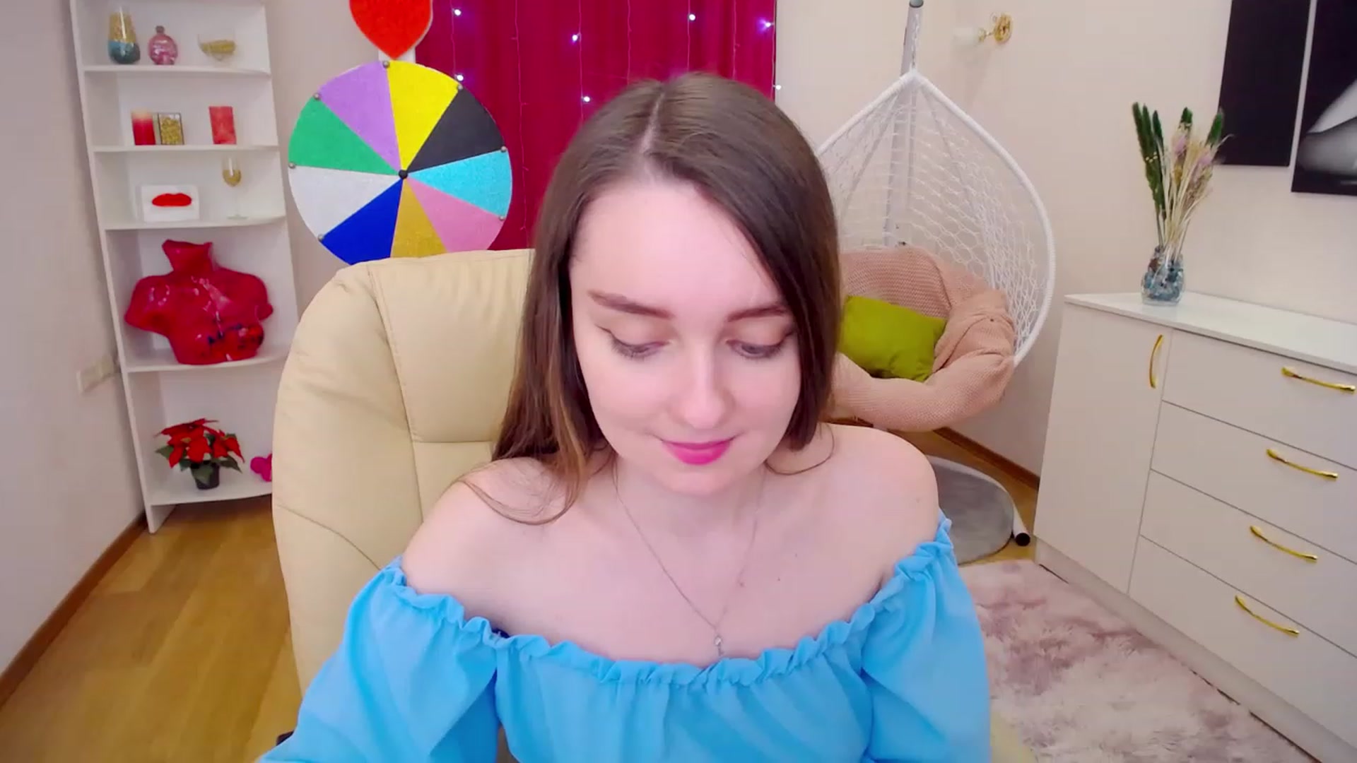 Gallery image thumbnail from OceanFeelss's myfreecams stream on, 03/17/2023, 09:34 image 4 of 20