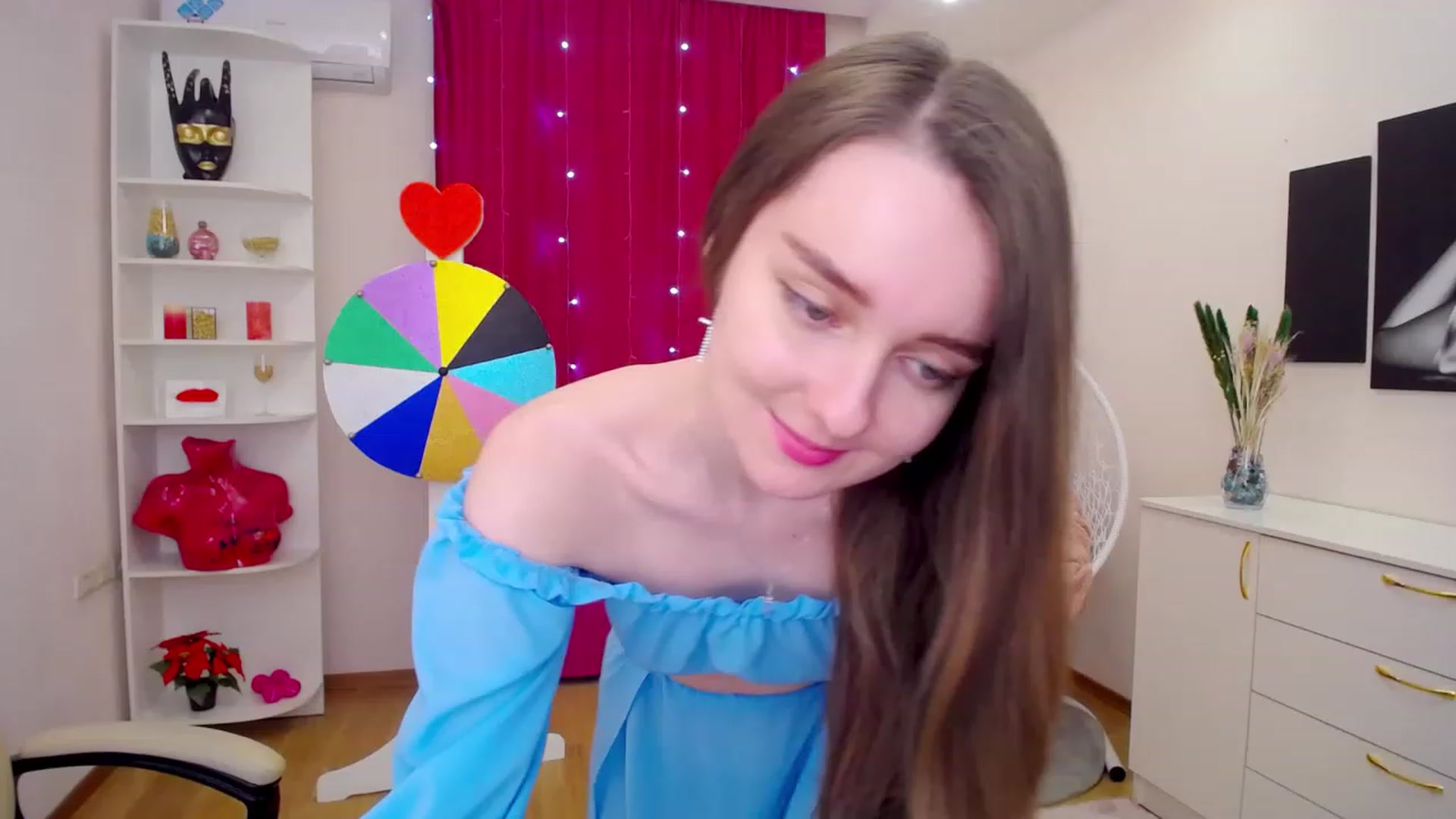 Gallery image thumbnail from OceanFeelss's myfreecams stream on, 03/17/2023, 09:34 image 16 of 20