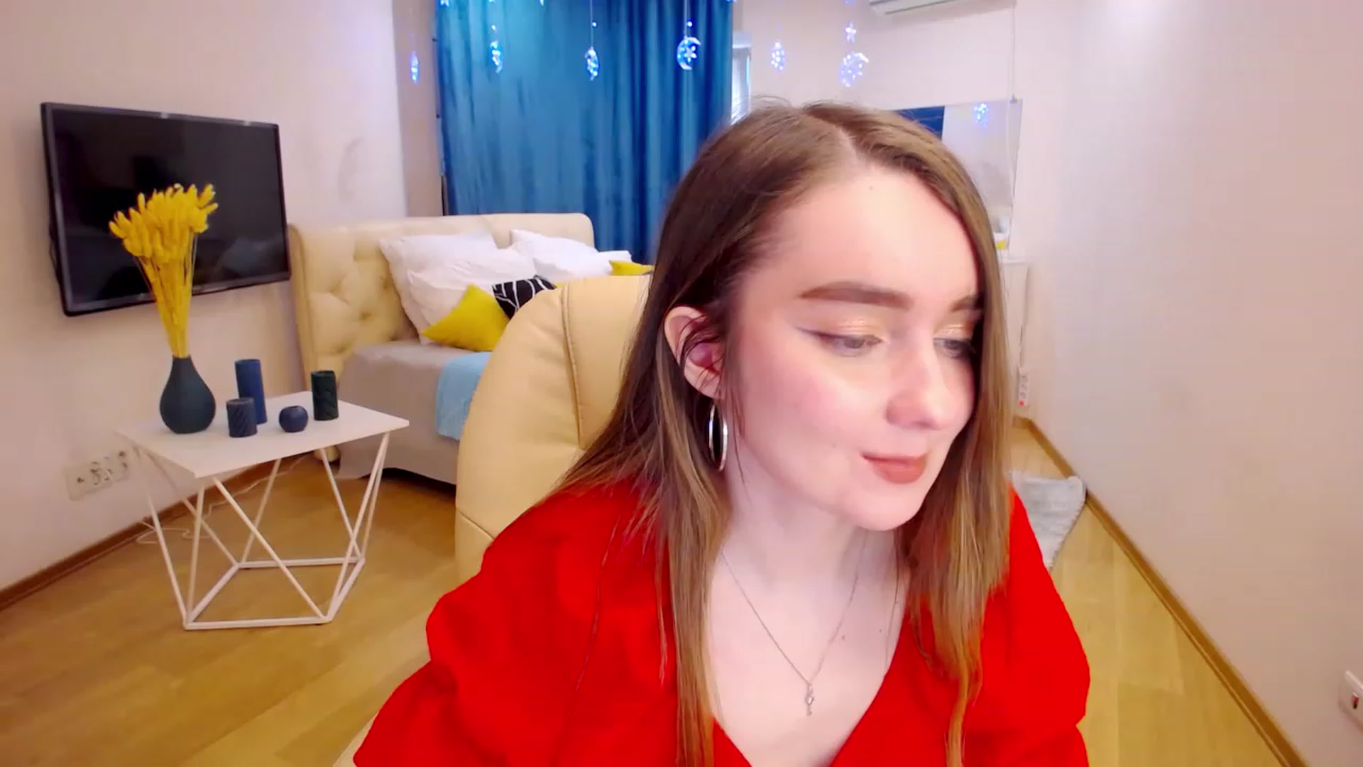 Gallery image thumbnail from OceanFeelss's myfreecams stream on, 03/18/2023, 10:31 image 2 of 20