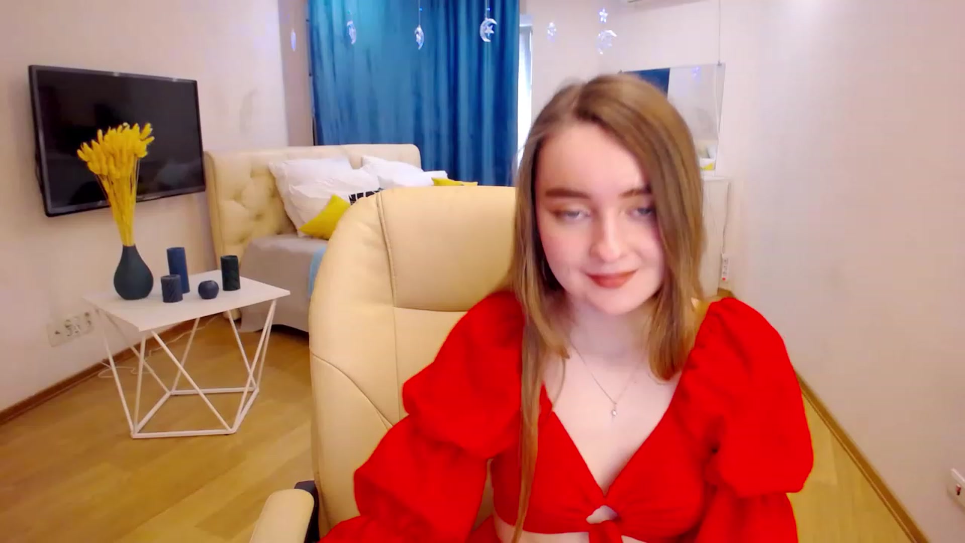 Gallery image thumbnail from OceanFeelss's myfreecams stream on, 03/18/2023, 10:31 image 13 of 20