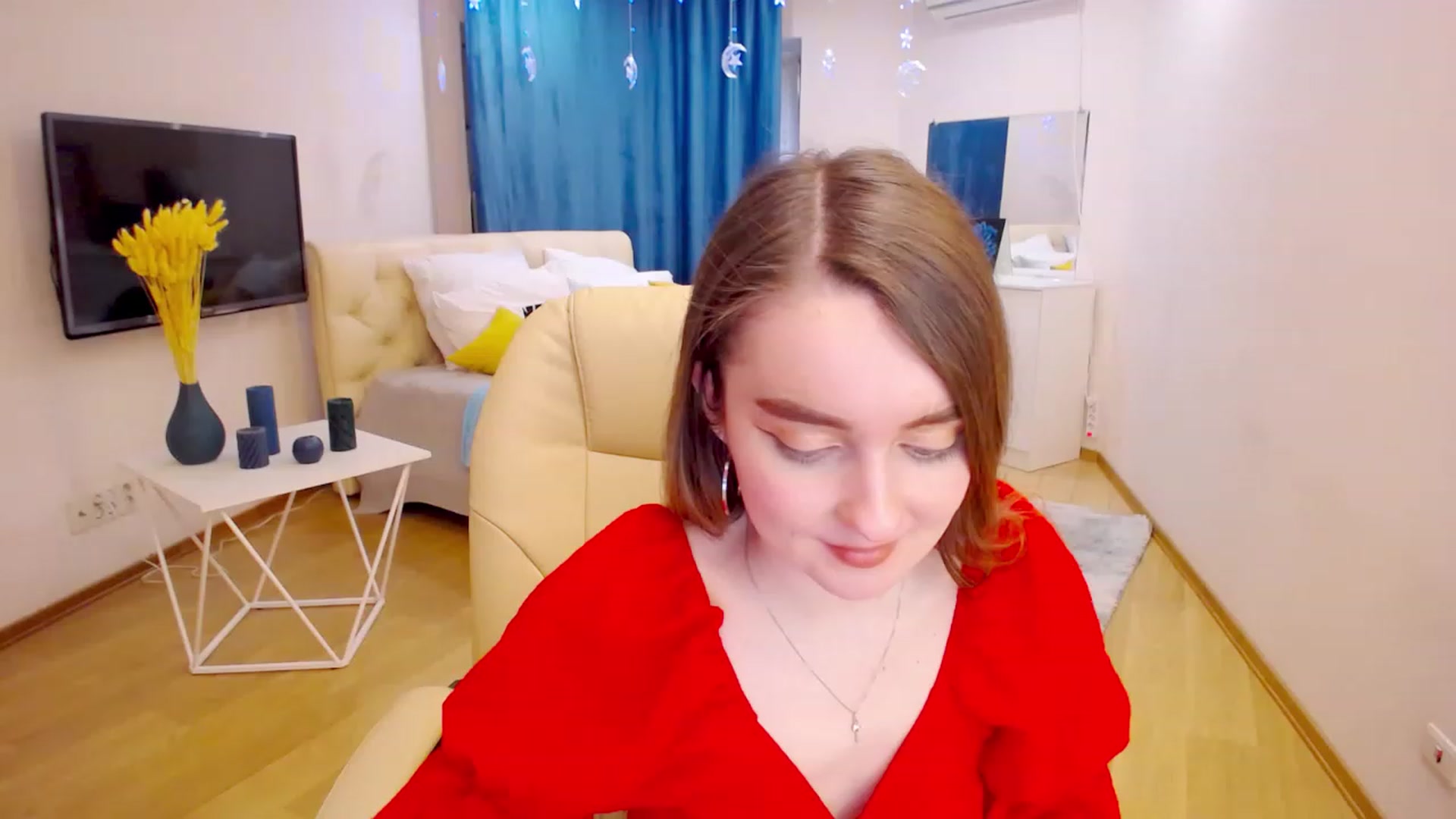 Gallery image thumbnail from OceanFeelss's myfreecams stream on, 03/18/2023, 13:49 image 4 of 20