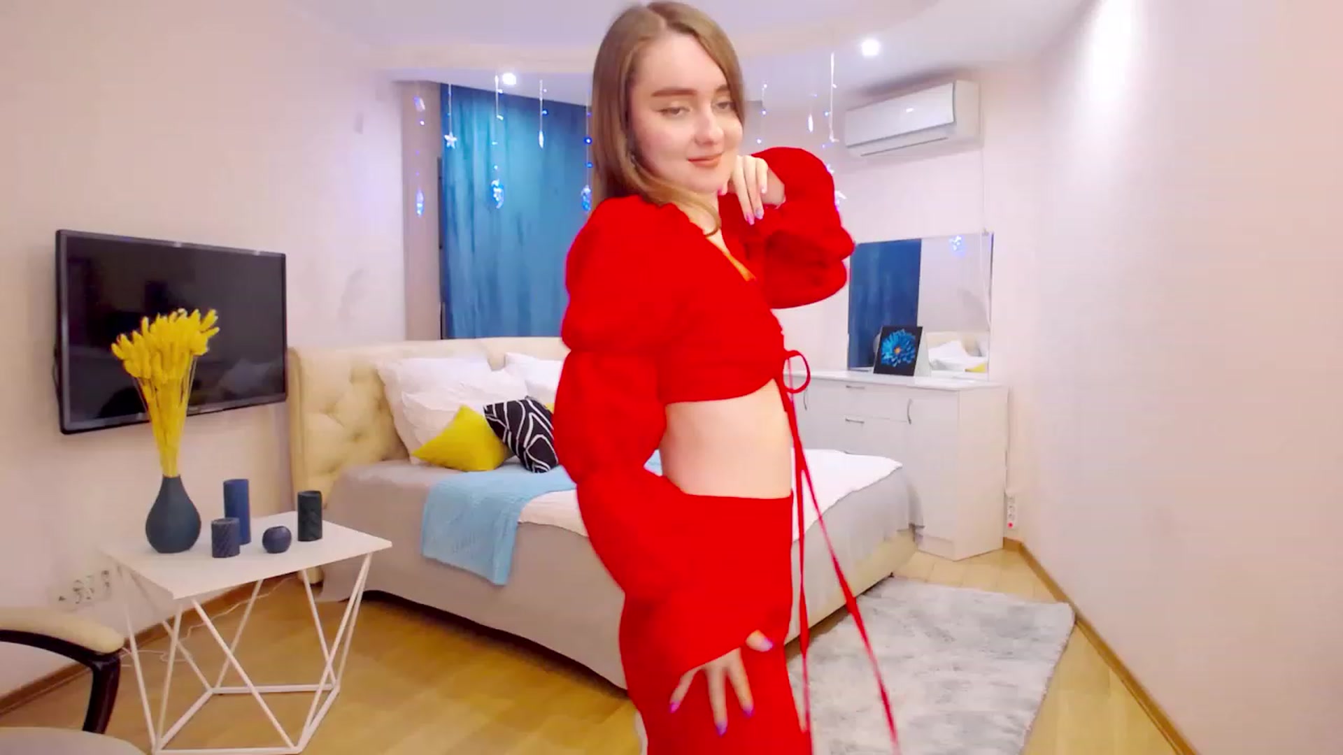 Gallery image thumbnail from OceanFeelss's myfreecams stream on, 03/18/2023, 13:49 image 11 of 20