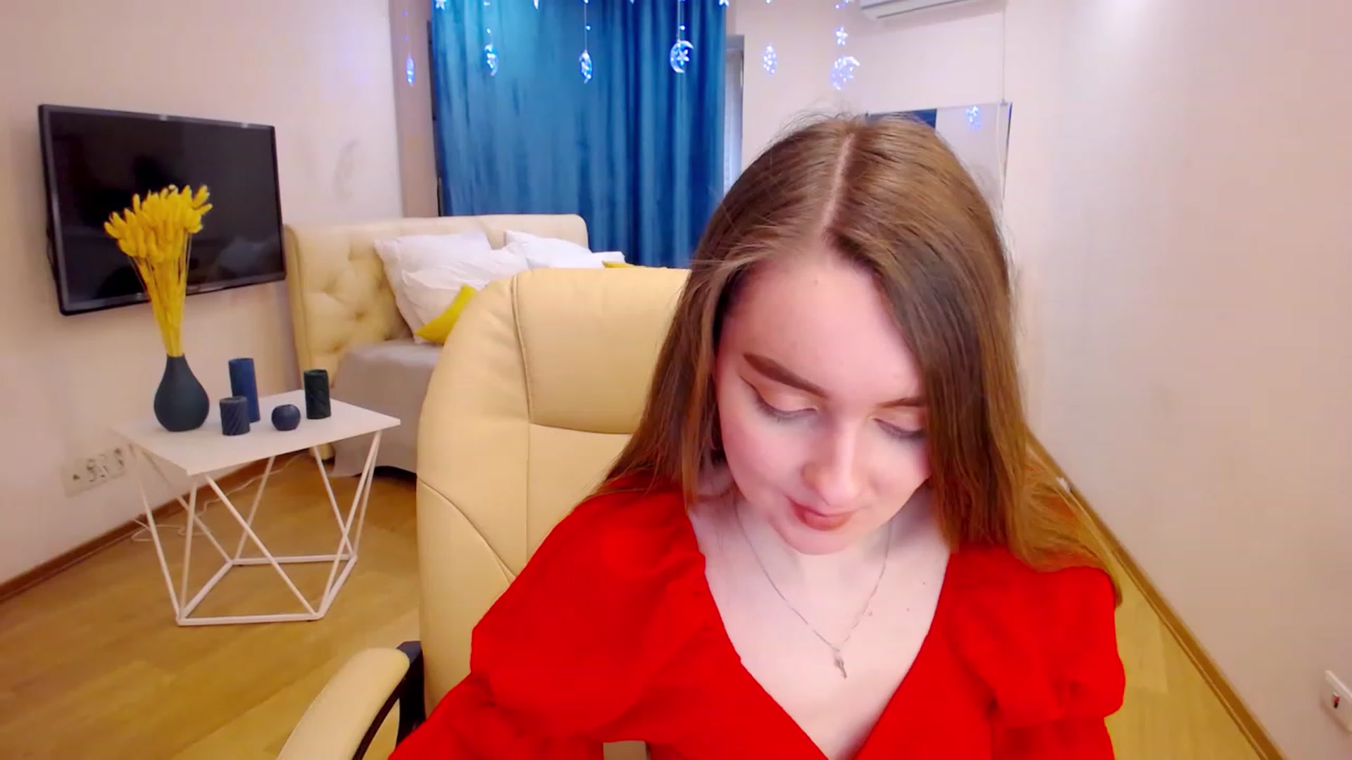 Gallery image thumbnail from OceanFeelss's myfreecams stream on, 03/18/2023, 13:49 image 2 of 20