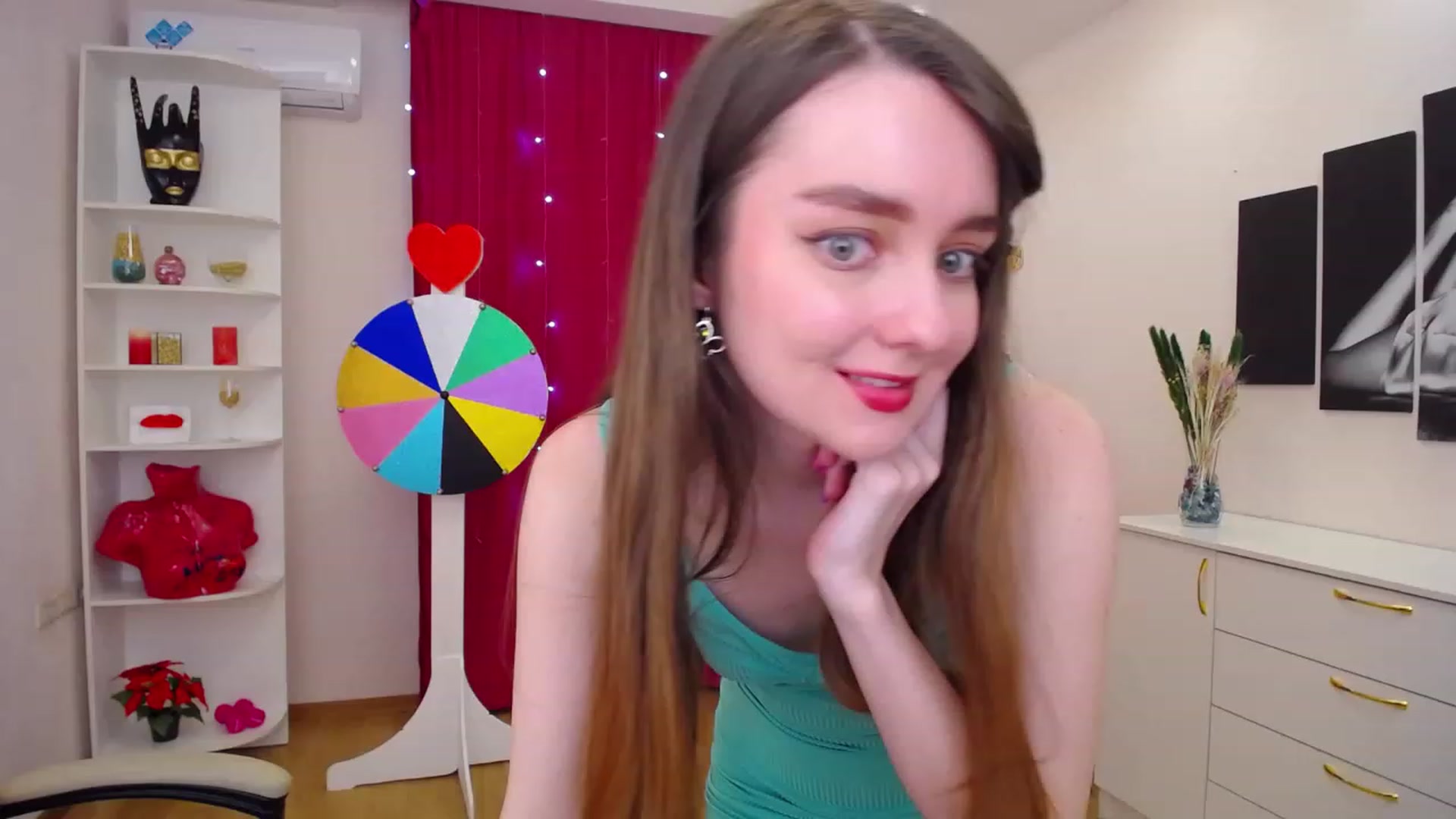 Gallery image thumbnail from OceanFeelss's myfreecams stream on, 03/20/2023, 11:48 image 11 of 20