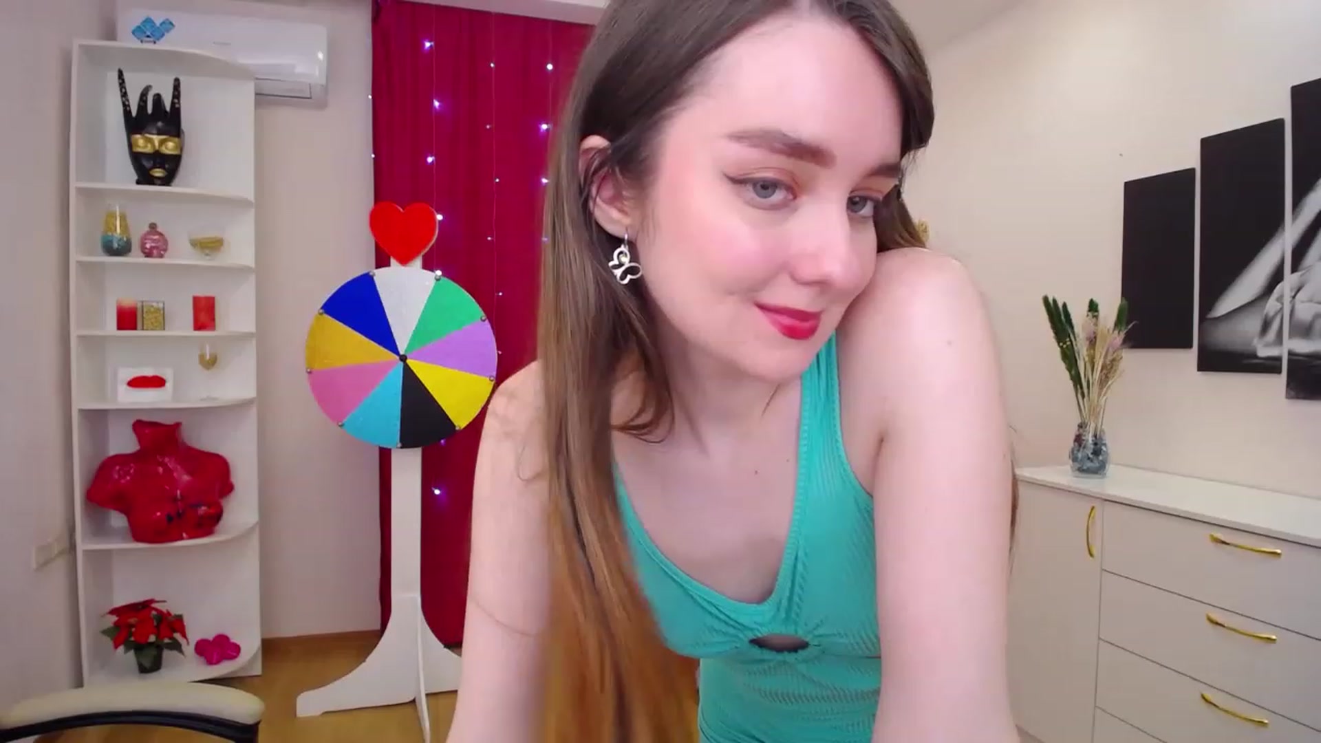 Gallery image thumbnail from OceanFeelss's myfreecams stream on, 03/20/2023, 11:48 image 10 of 20