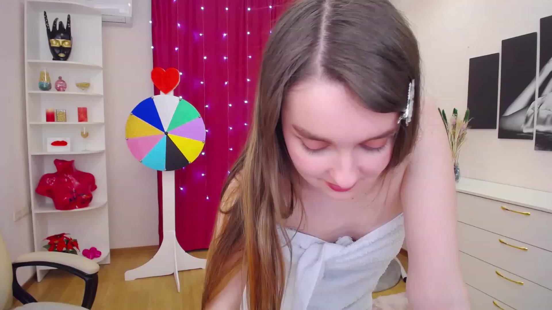 Gallery image thumbnail from OceanFeelss's myfreecams stream on, 03/20/2023, 16:09 image 20 of 20