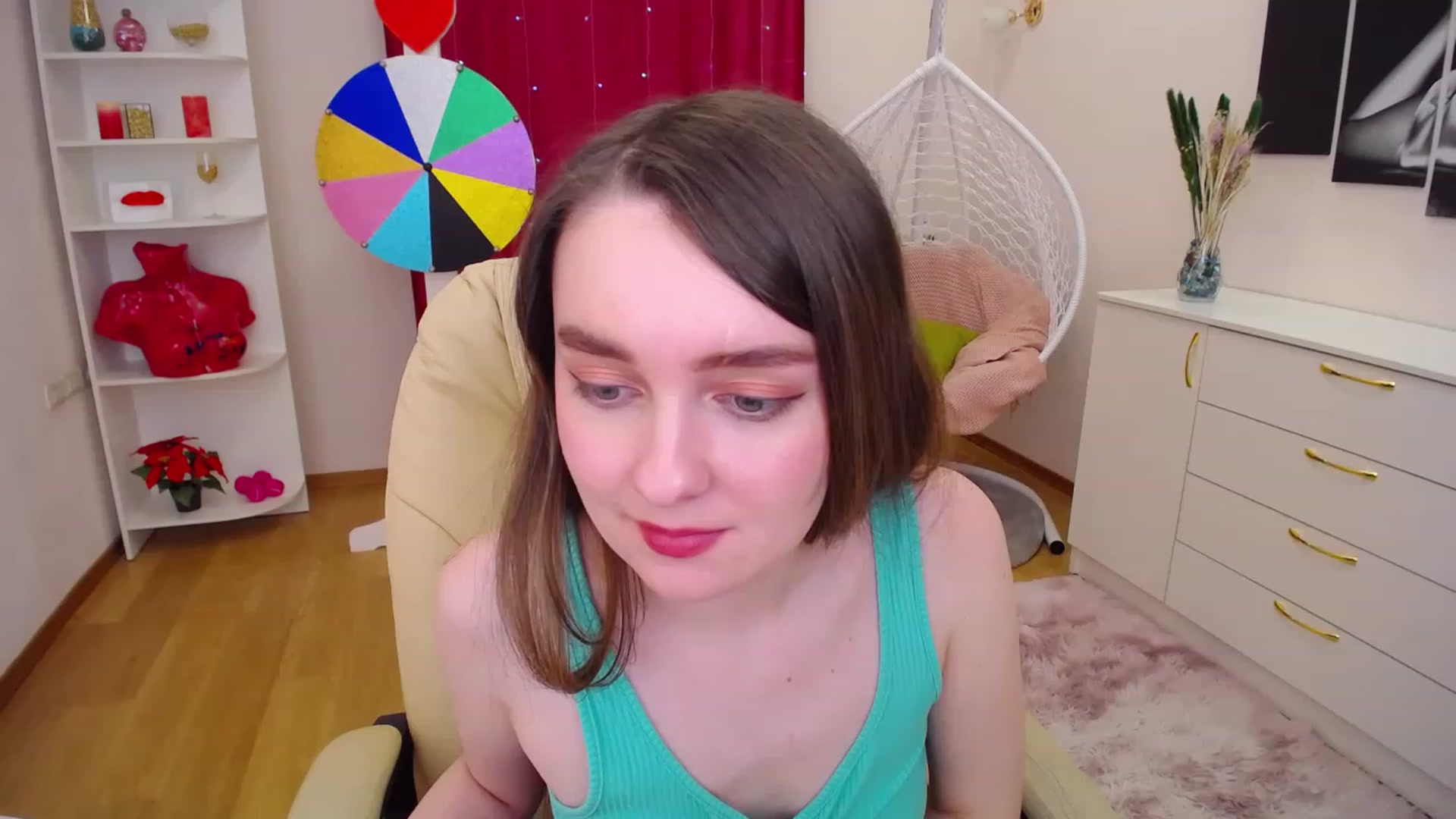 Gallery image thumbnail from OceanFeelss's myfreecams stream on, 03/20/2023, 16:09 image 6 of 20