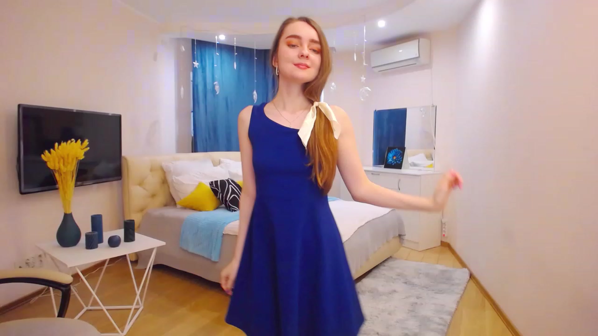 Gallery image thumbnail from OceanFeelss's myfreecams stream on, 03/21/2023, 11:09 image 18 of 20