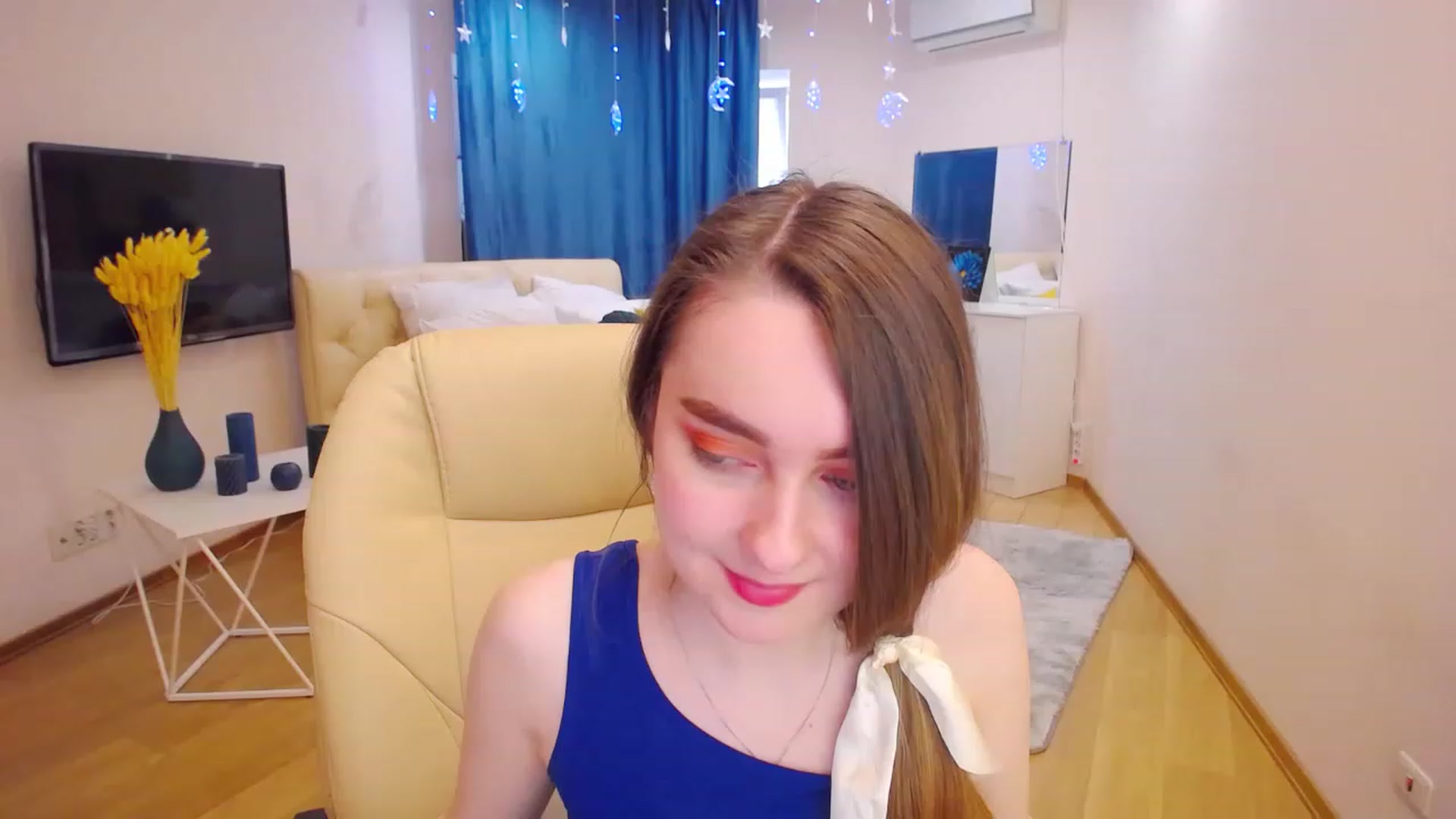 Gallery image thumbnail from OceanFeelss's myfreecams stream on, 03/21/2023, 11:09 image 3 of 20