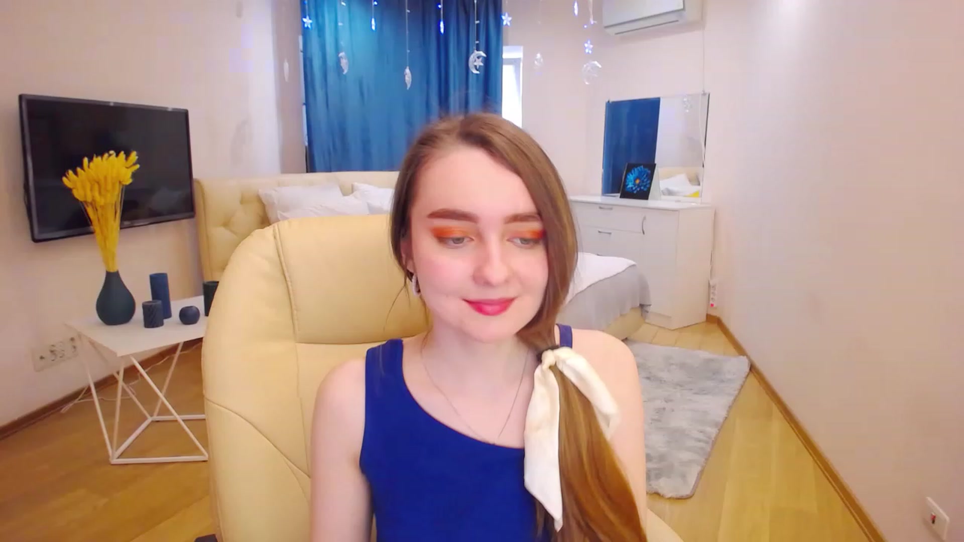 Gallery image thumbnail from OceanFeelss's myfreecams stream on, 03/21/2023, 11:09 image 1 of 20