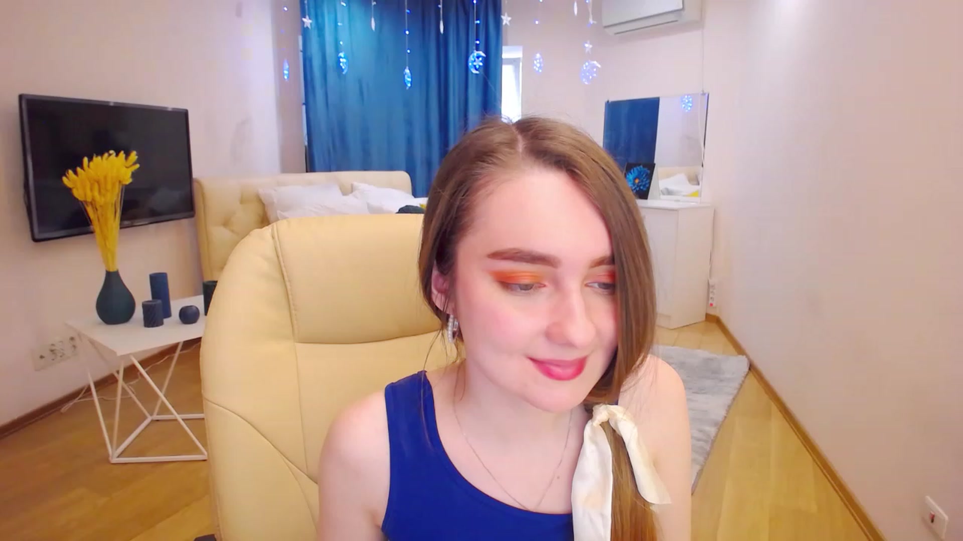 Gallery image thumbnail from OceanFeelss's myfreecams stream on, 03/21/2023, 11:09 image 4 of 20