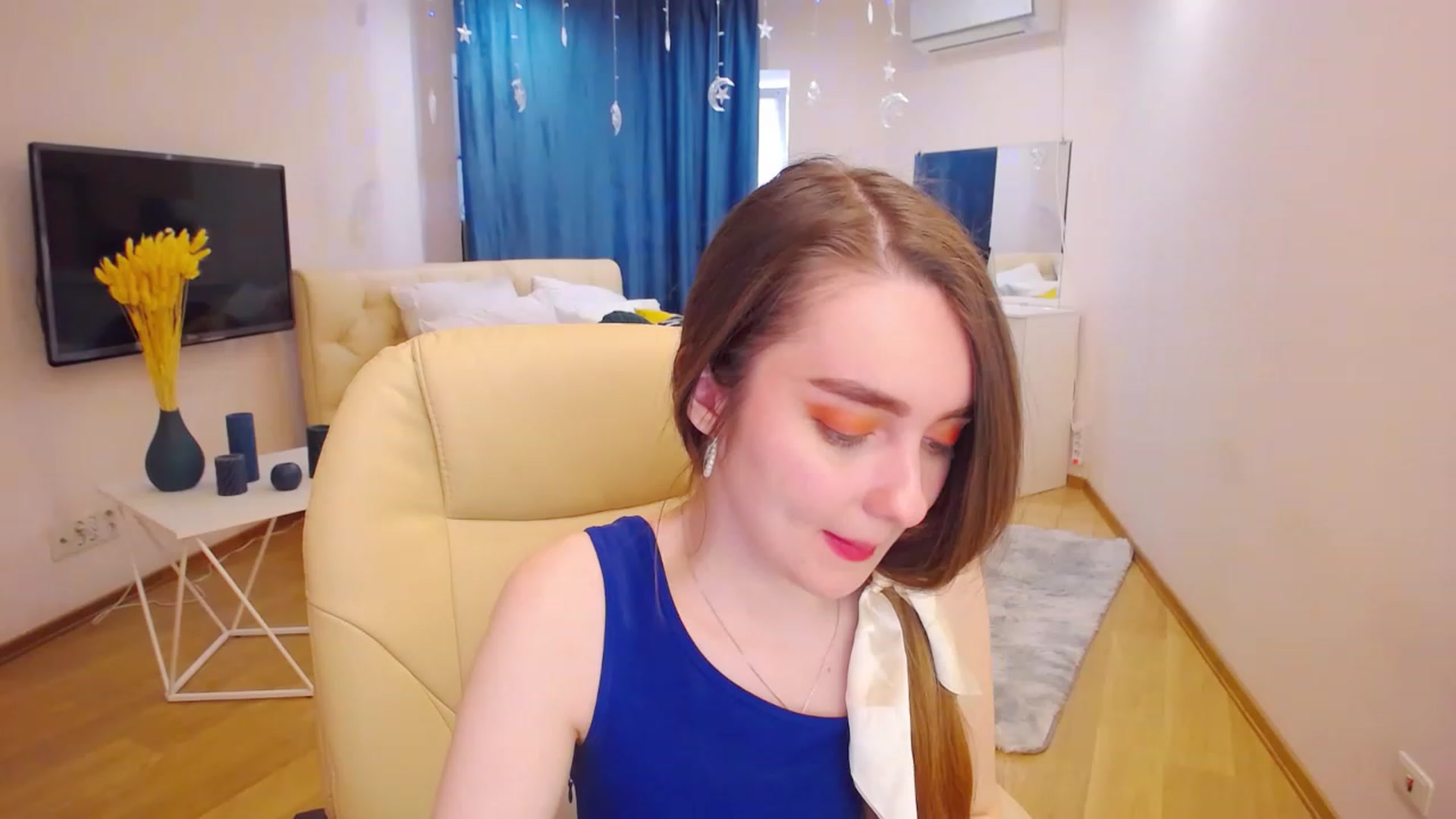 Gallery image thumbnail from OceanFeelss's myfreecams stream on, 03/21/2023, 11:09 image 6 of 20