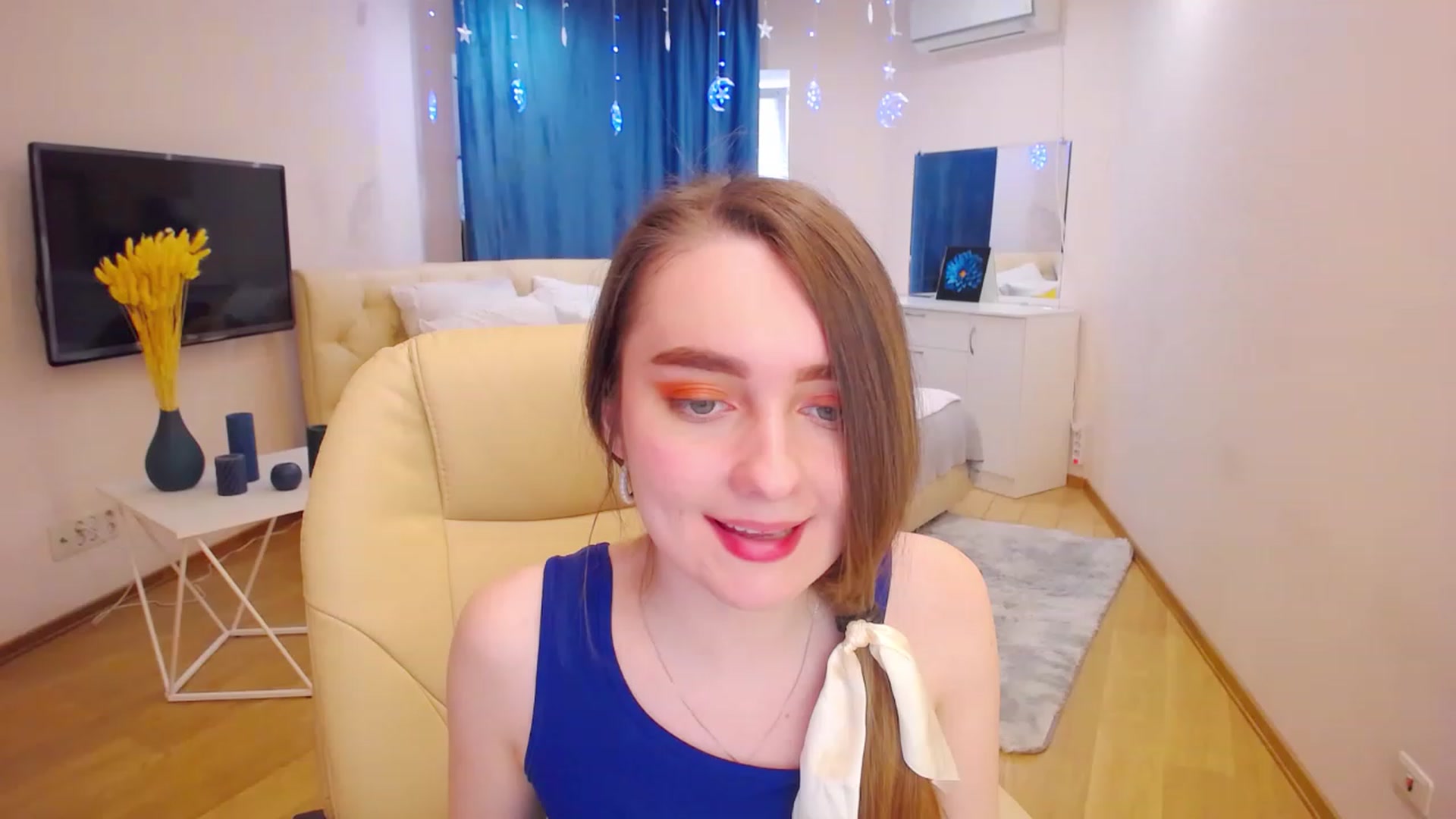 Gallery image thumbnail from OceanFeelss's myfreecams stream on, 03/21/2023, 11:09 image 5 of 20