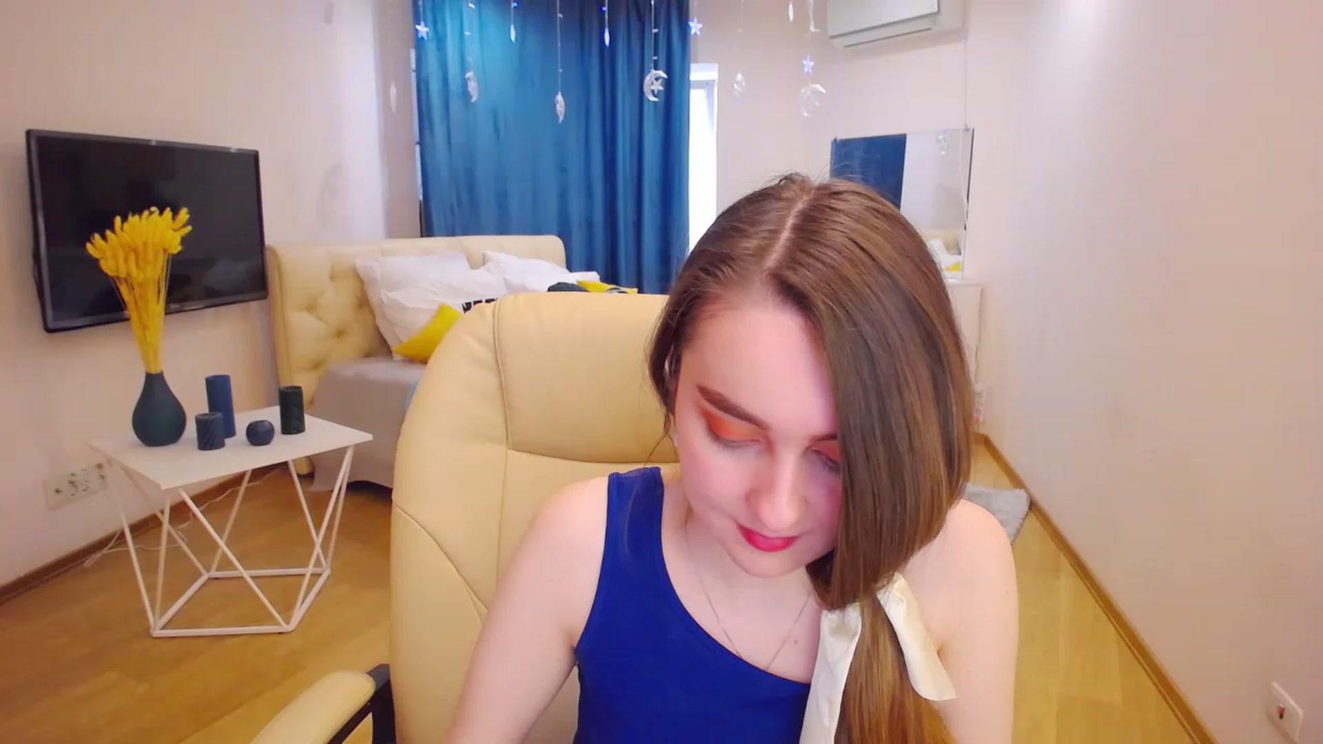 Gallery image thumbnail from OceanFeelss's myfreecams stream on, 03/21/2023, 11:09 image 13 of 20
