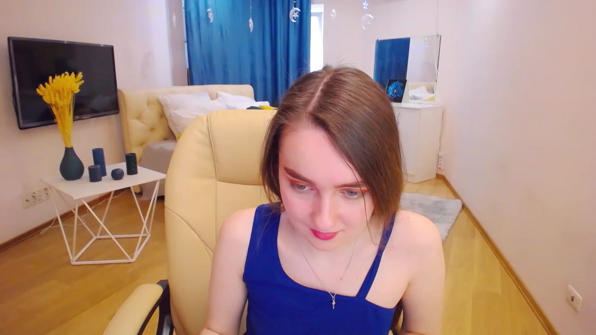 Gallery image thumbnail from OceanFeelss's myfreecams stream on, 03/21/2023, 11:37 image 1 of 20