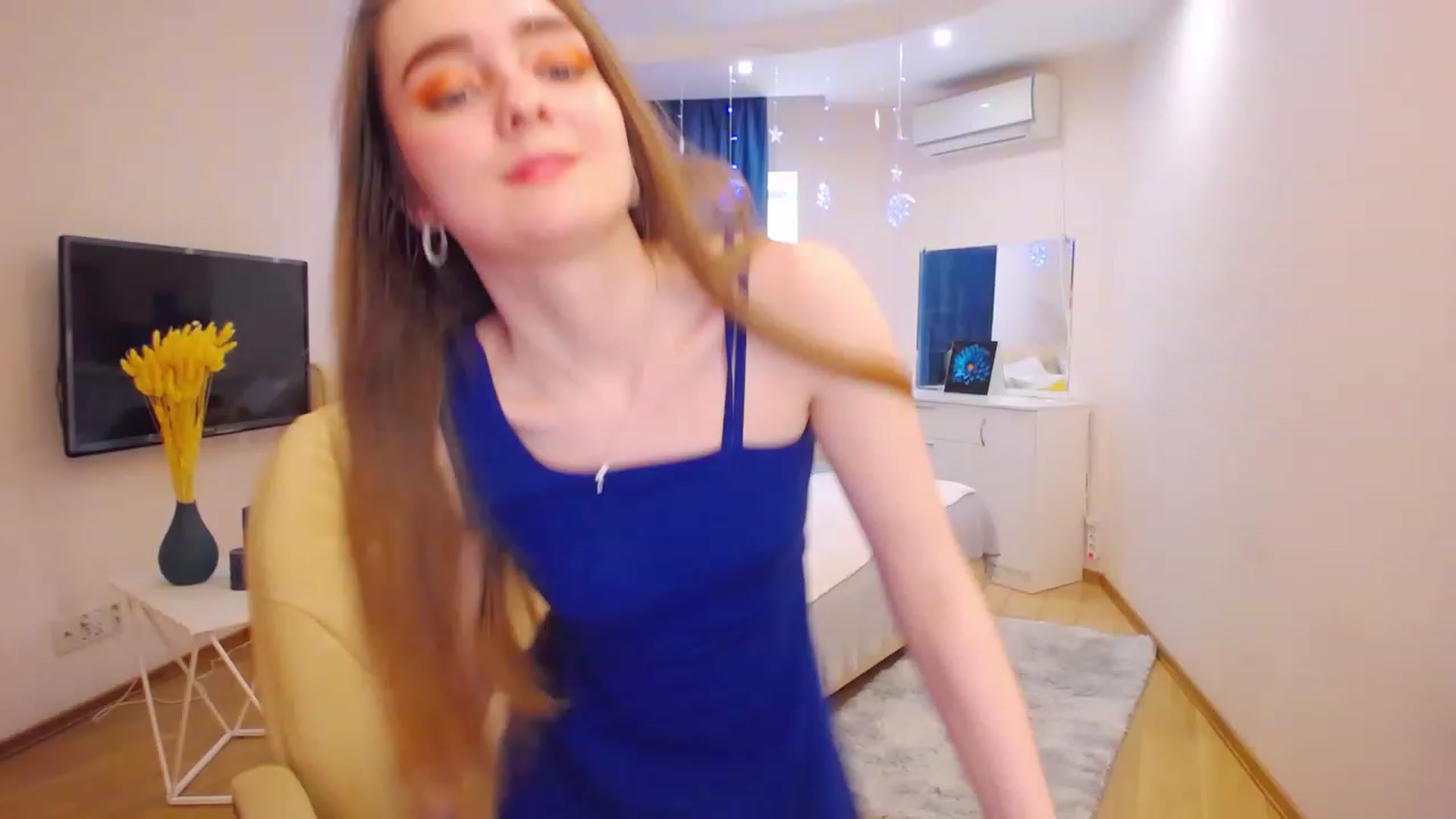 Gallery image thumbnail from OceanFeelss's myfreecams stream on, 03/21/2023, 12:53 image 1 of 20