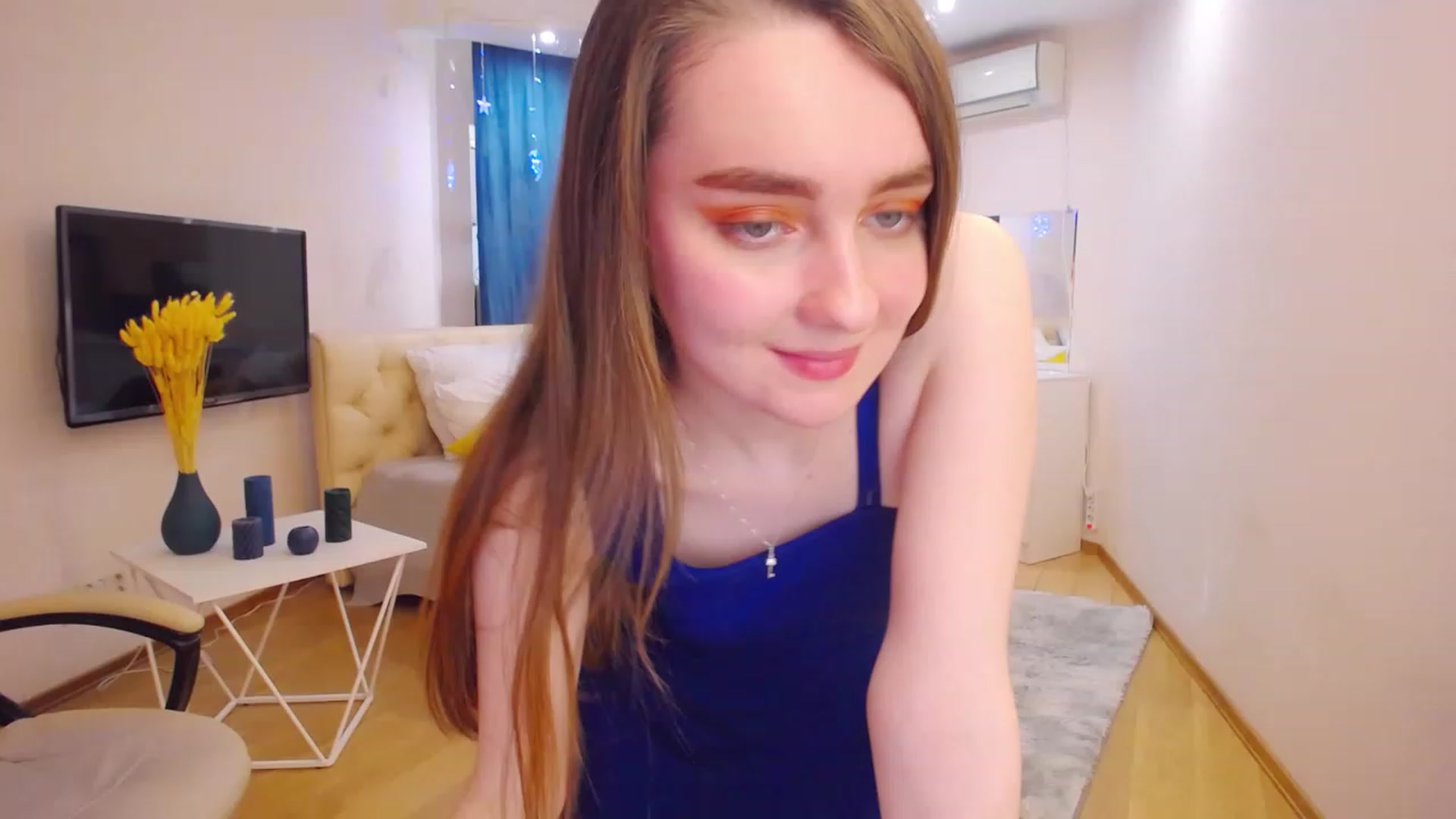 Gallery image thumbnail from OceanFeelss's myfreecams stream on, 03/21/2023, 13:55 image 15 of 20