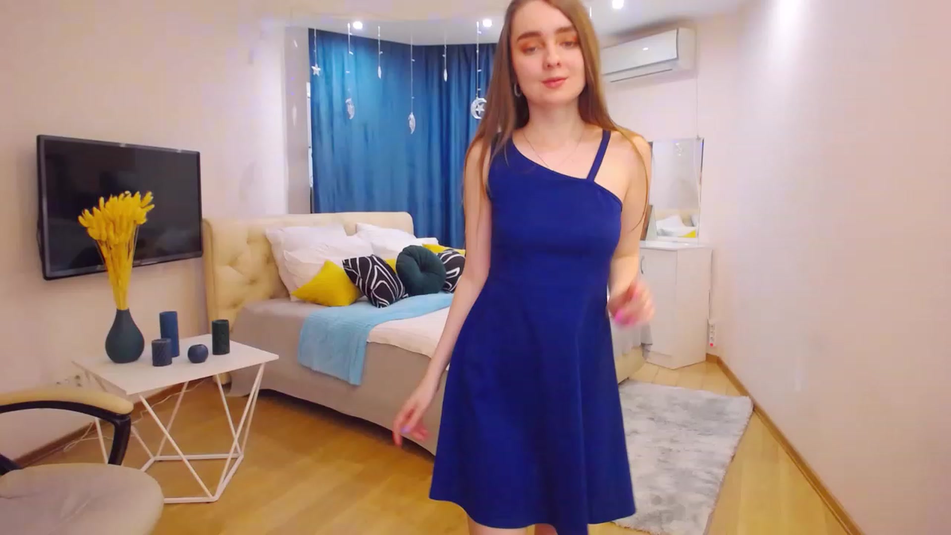 Gallery image thumbnail from OceanFeelss's myfreecams stream on, 03/21/2023, 13:55 image 18 of 20