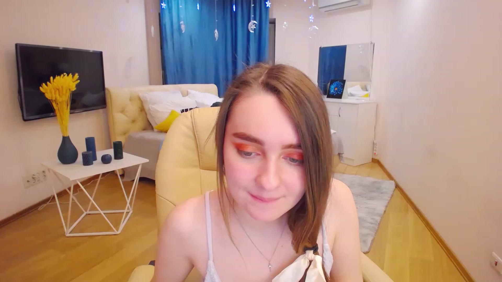 Gallery image thumbnail from OceanFeelss's myfreecams stream on, 03/21/2023, 16:14 image 4 of 20