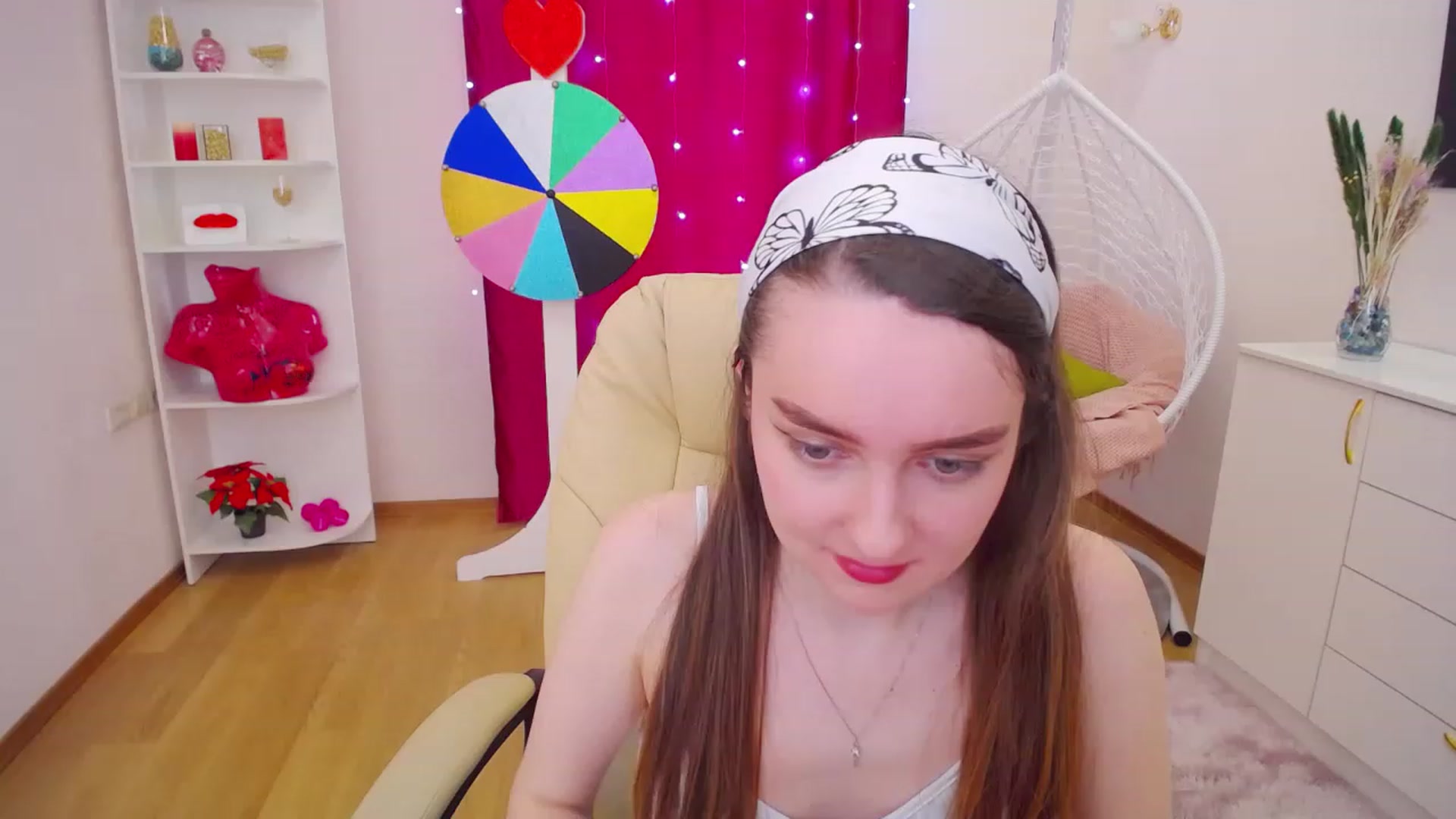 Gallery image thumbnail from OceanFeelss's myfreecams stream on, 03/25/2023, 12:35 image 3 of 20