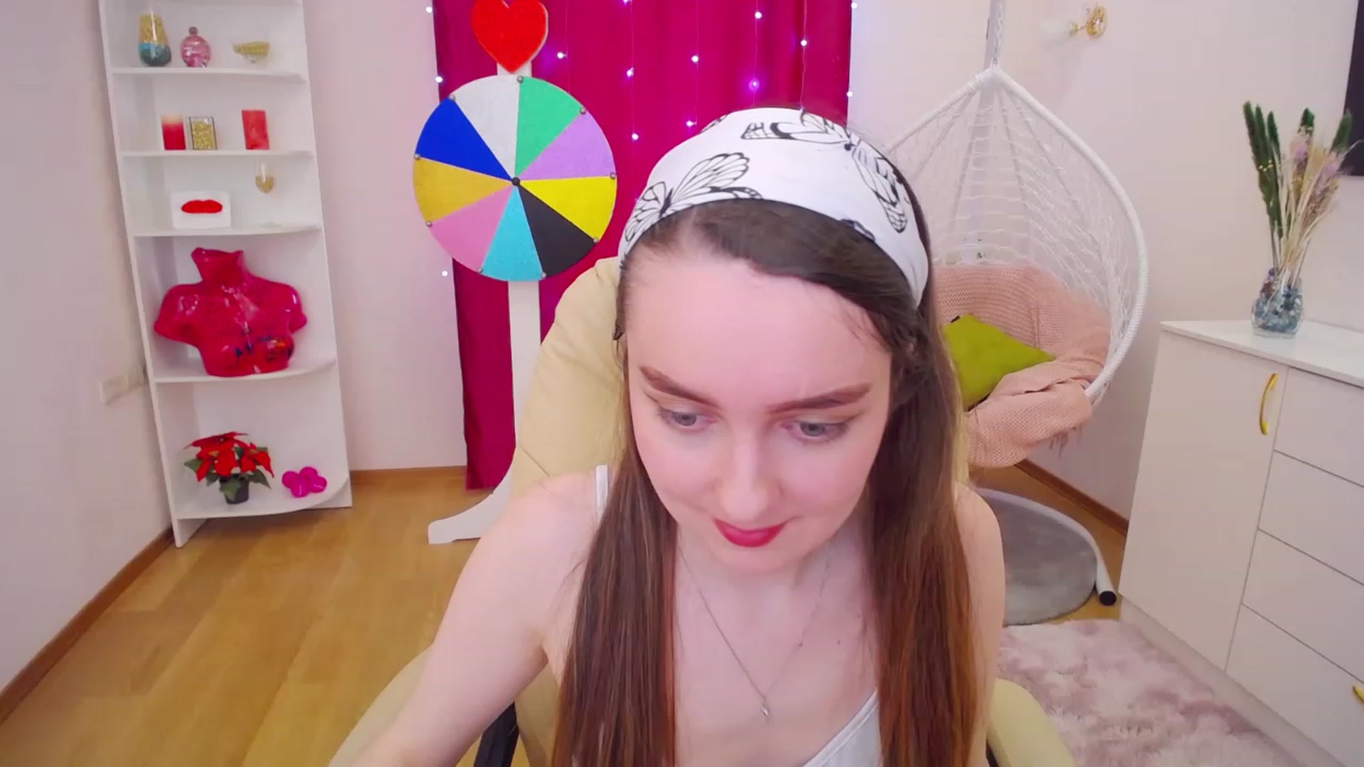 Gallery image thumbnail from OceanFeelss's myfreecams stream on, 03/25/2023, 12:35 image 5 of 20