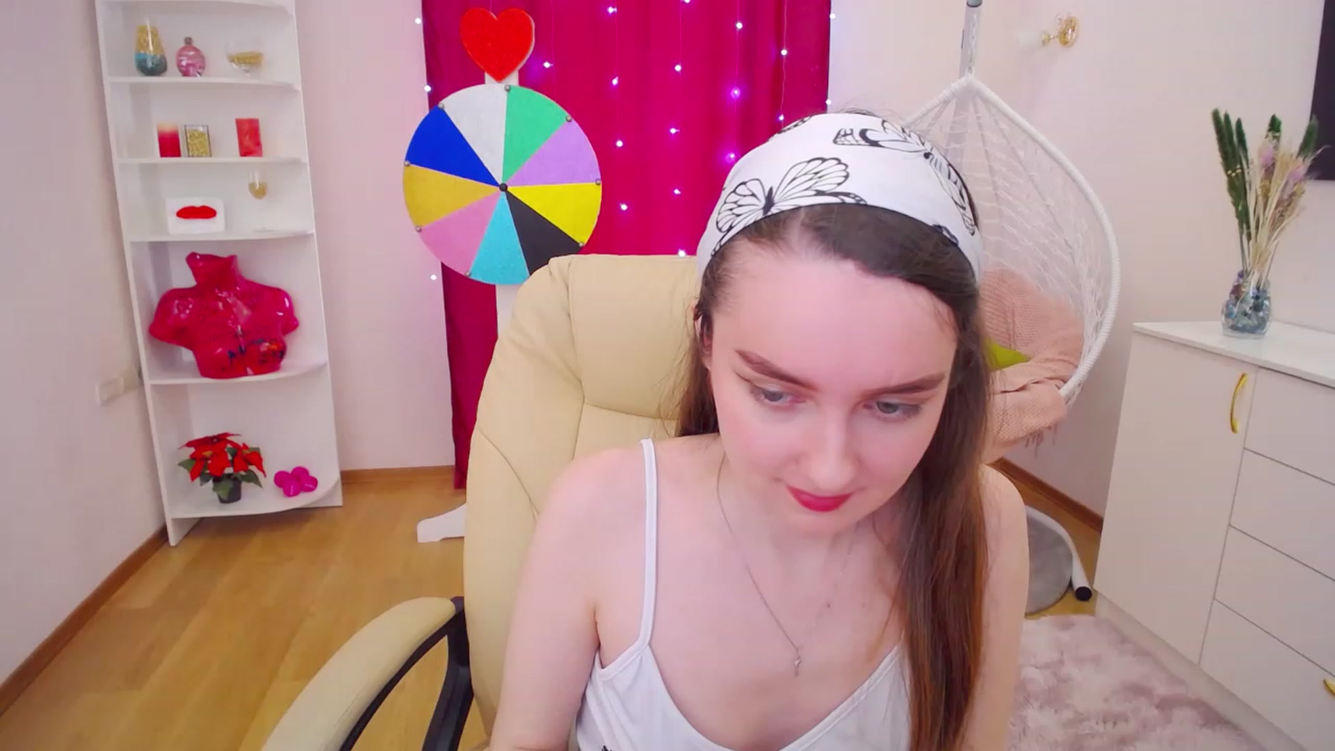 Gallery image thumbnail from OceanFeelss's myfreecams stream on, 03/25/2023, 12:35 image 20 of 20