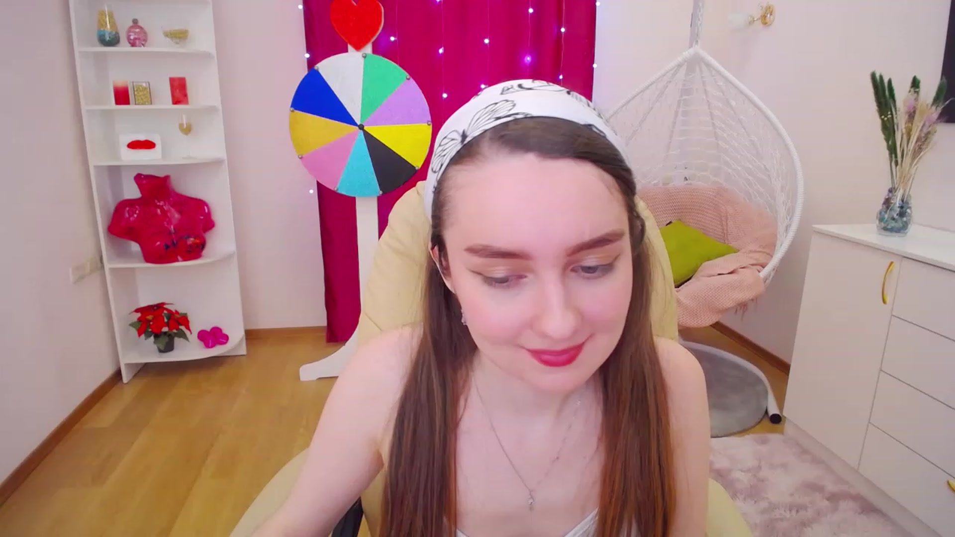 Gallery image thumbnail from OceanFeelss's myfreecams stream on, 03/25/2023, 12:35 image 7 of 20