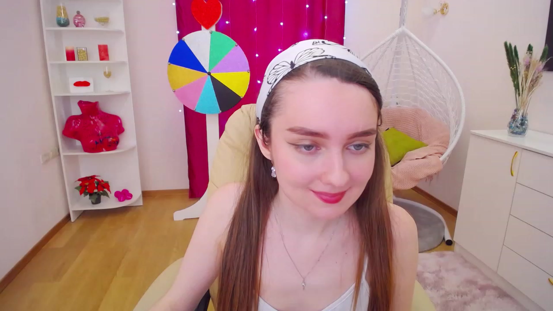 Gallery image thumbnail from OceanFeelss's myfreecams stream on, 03/25/2023, 12:35 image 8 of 20
