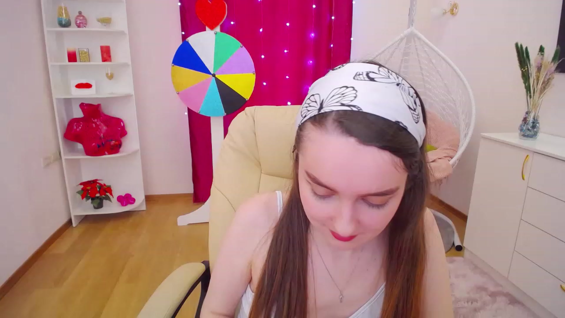 Gallery image thumbnail from OceanFeelss's myfreecams stream on, 03/25/2023, 12:35 image 1 of 20