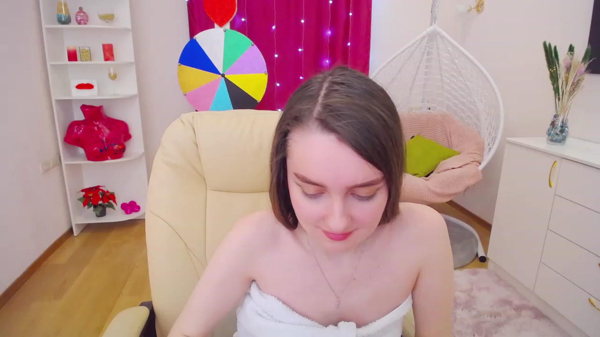 Gallery image thumbnail from OceanFeelss's myfreecams stream on, 03/25/2023, 15:14 image 1 of 20