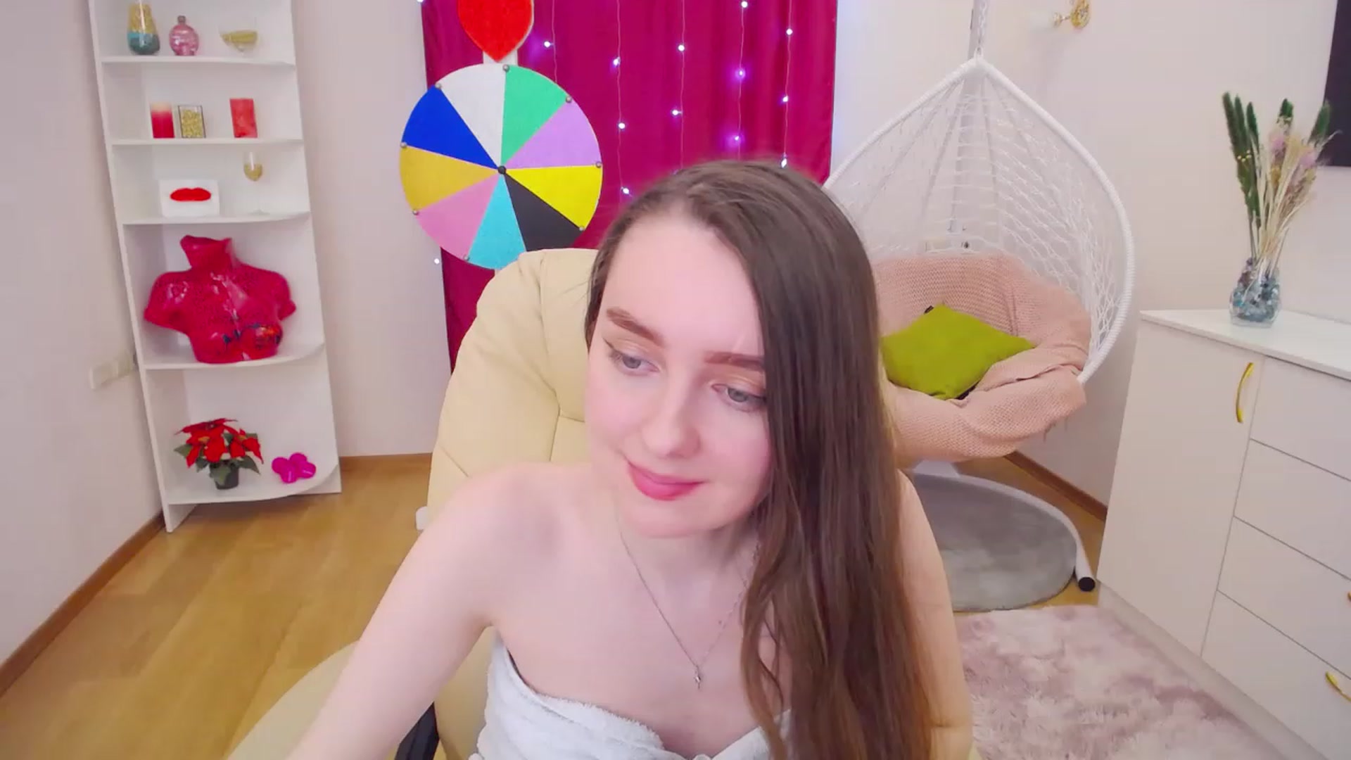 Gallery image thumbnail from OceanFeelss's myfreecams stream on, 03/25/2023, 15:14 image 18 of 20