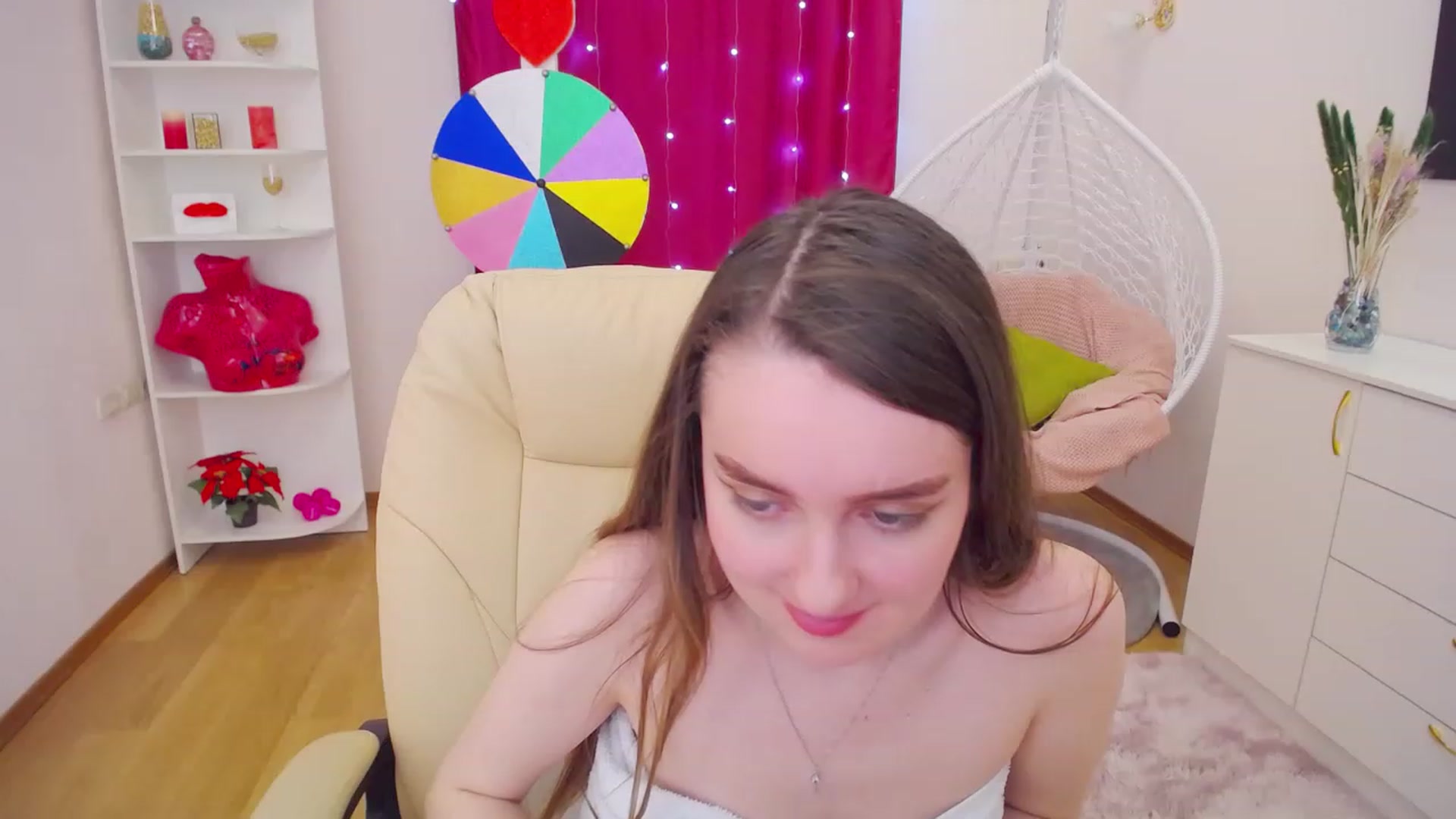 Gallery image thumbnail from OceanFeelss's myfreecams stream on, 03/25/2023, 15:14 image 16 of 20