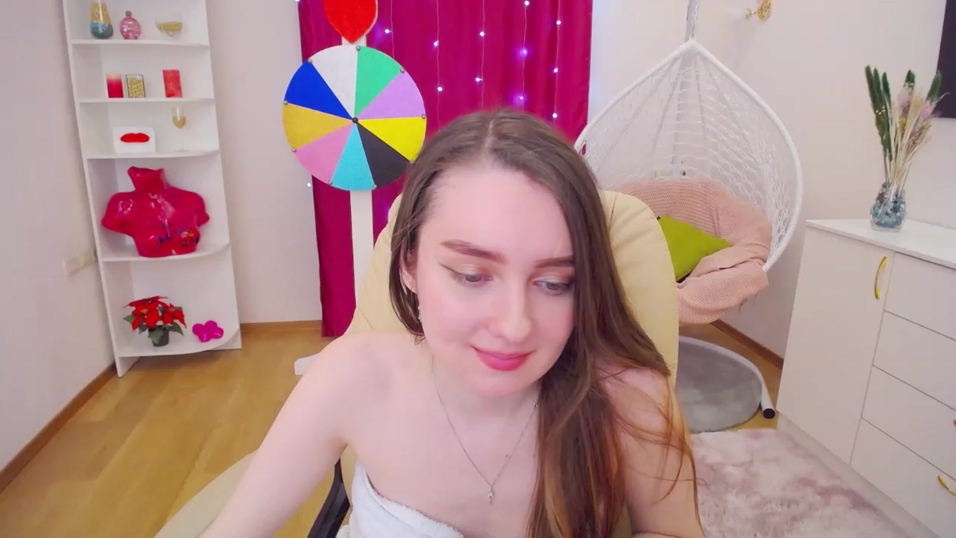 Gallery image thumbnail from OceanFeelss's myfreecams stream on, 03/25/2023, 15:14 image 19 of 20