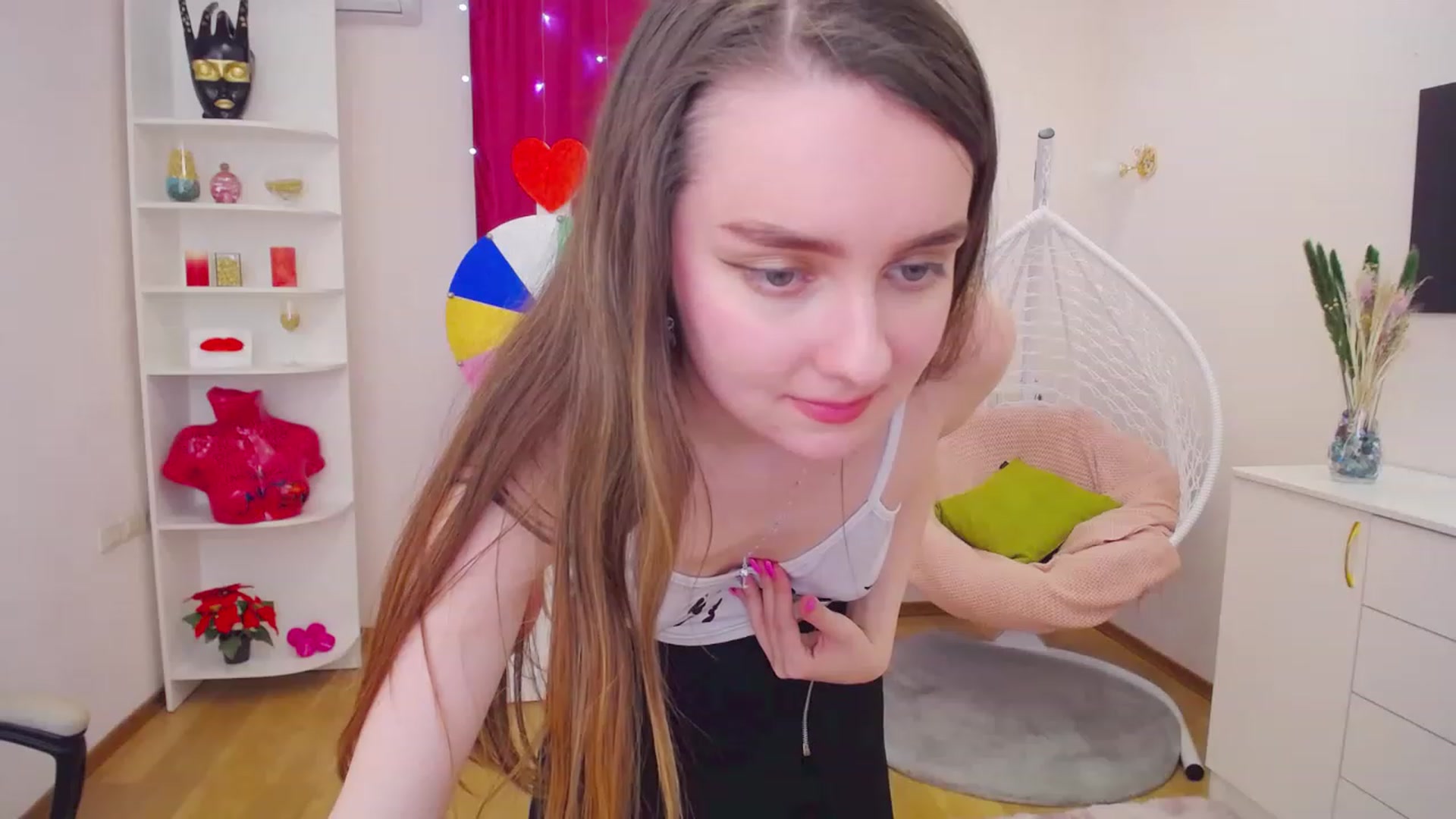 Gallery image thumbnail from OceanFeelss's myfreecams stream on, 03/25/2023, 16:45 image 5 of 20