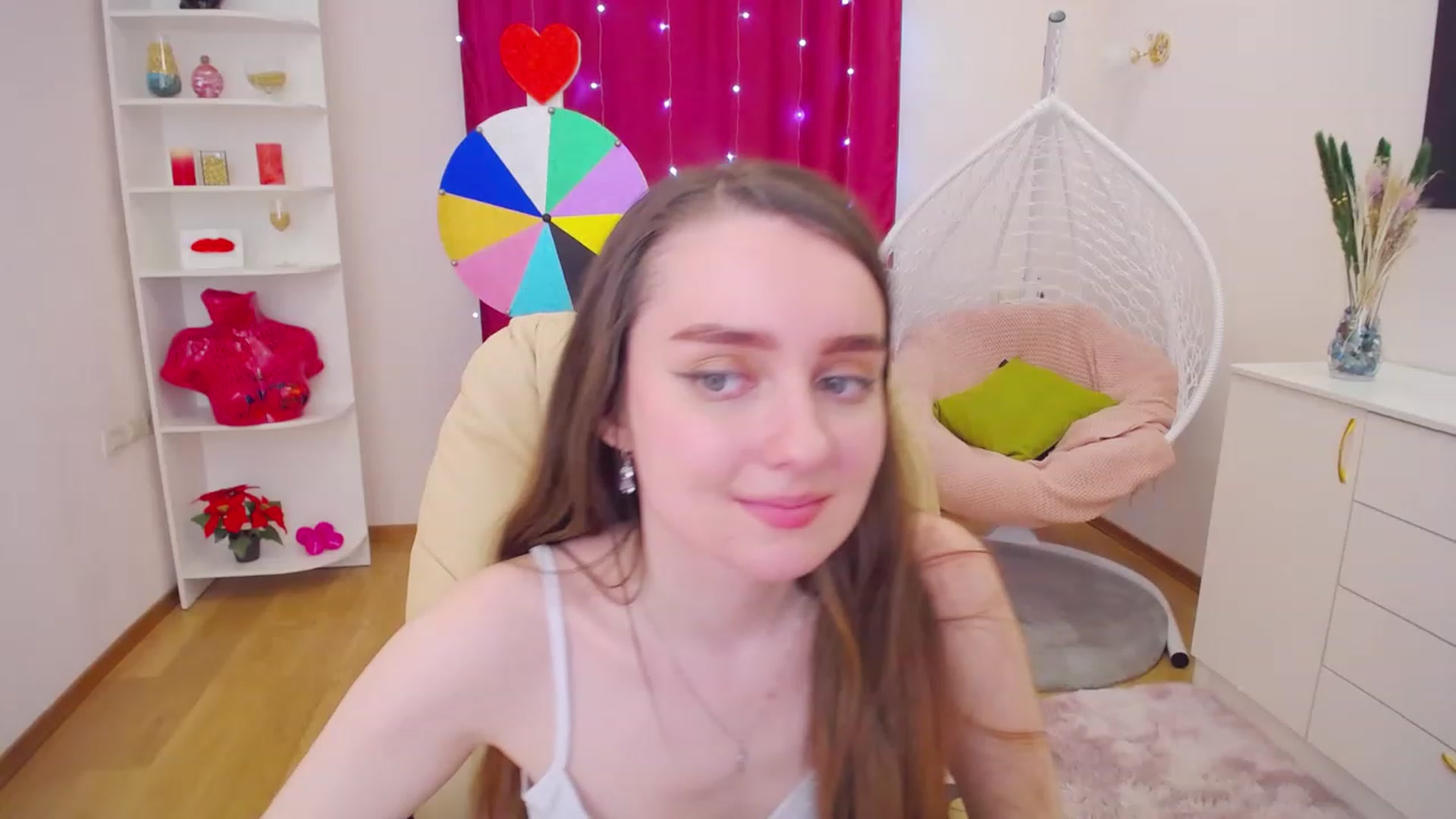 Gallery image thumbnail from OceanFeelss's myfreecams stream on, 03/25/2023, 16:45 image 19 of 20