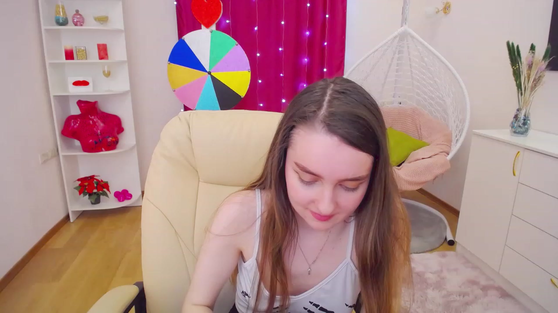 Gallery image thumbnail from OceanFeelss's myfreecams stream on, 03/25/2023, 16:45 image 10 of 20