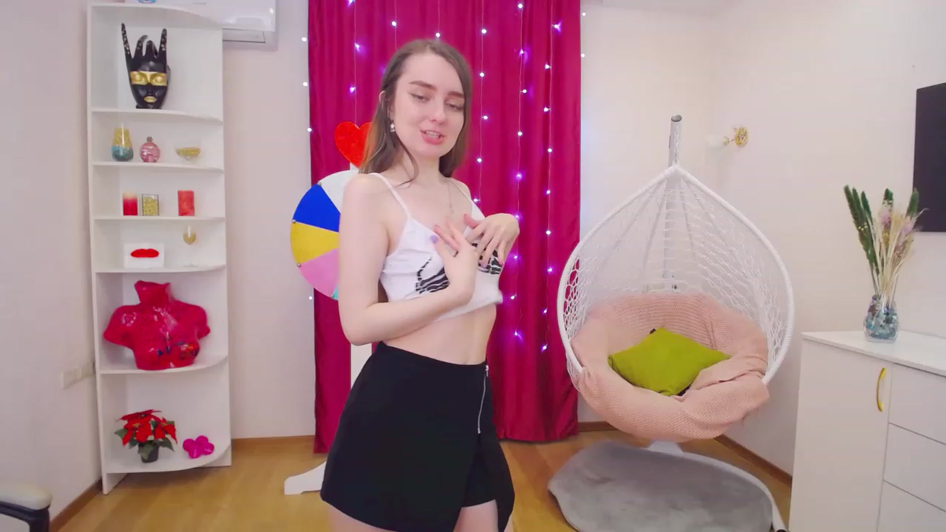 Gallery image thumbnail from OceanFeelss's myfreecams stream on, 03/25/2023, 16:45 image 7 of 20